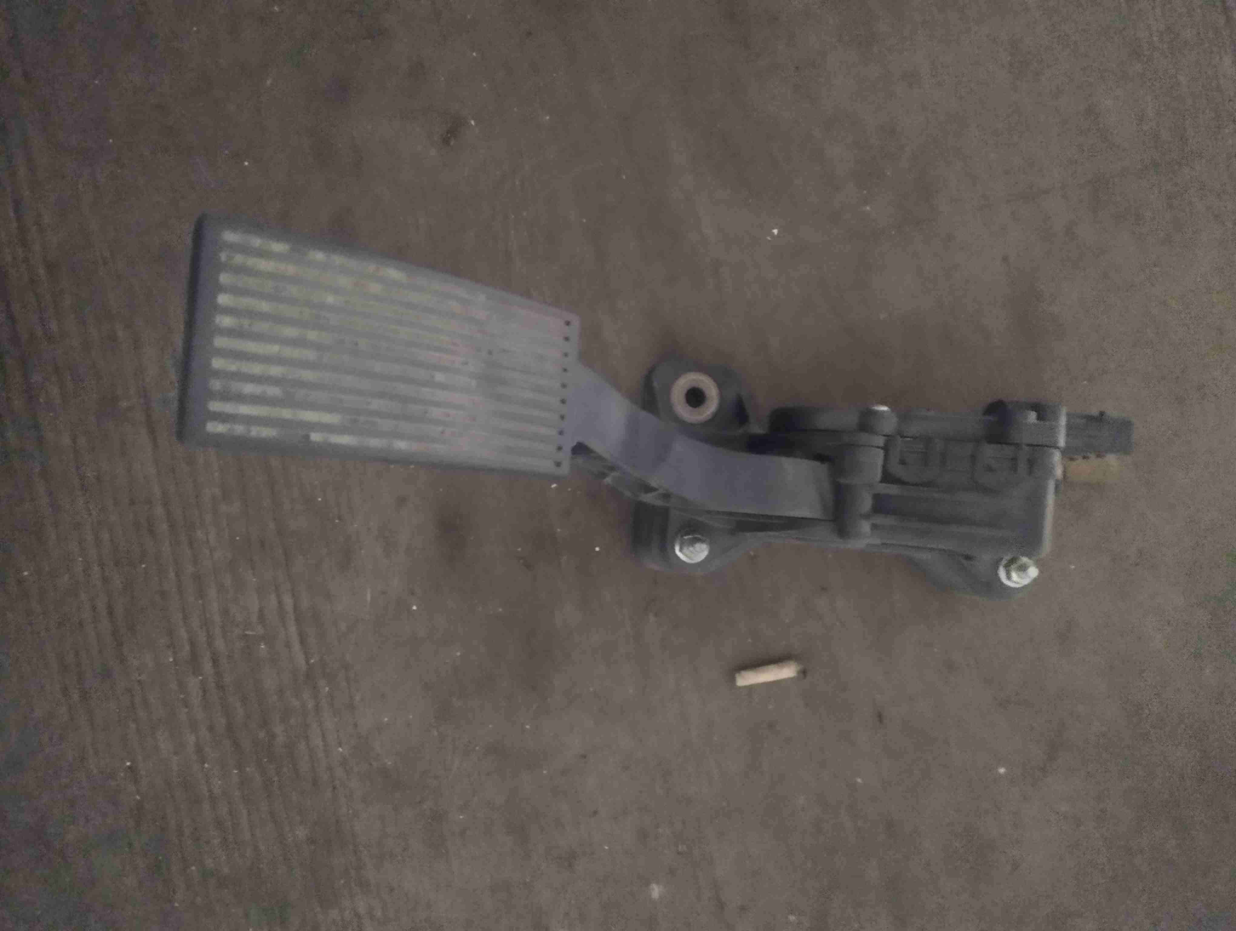 Pedal de acelerador Nissan Navara - miniatura 2