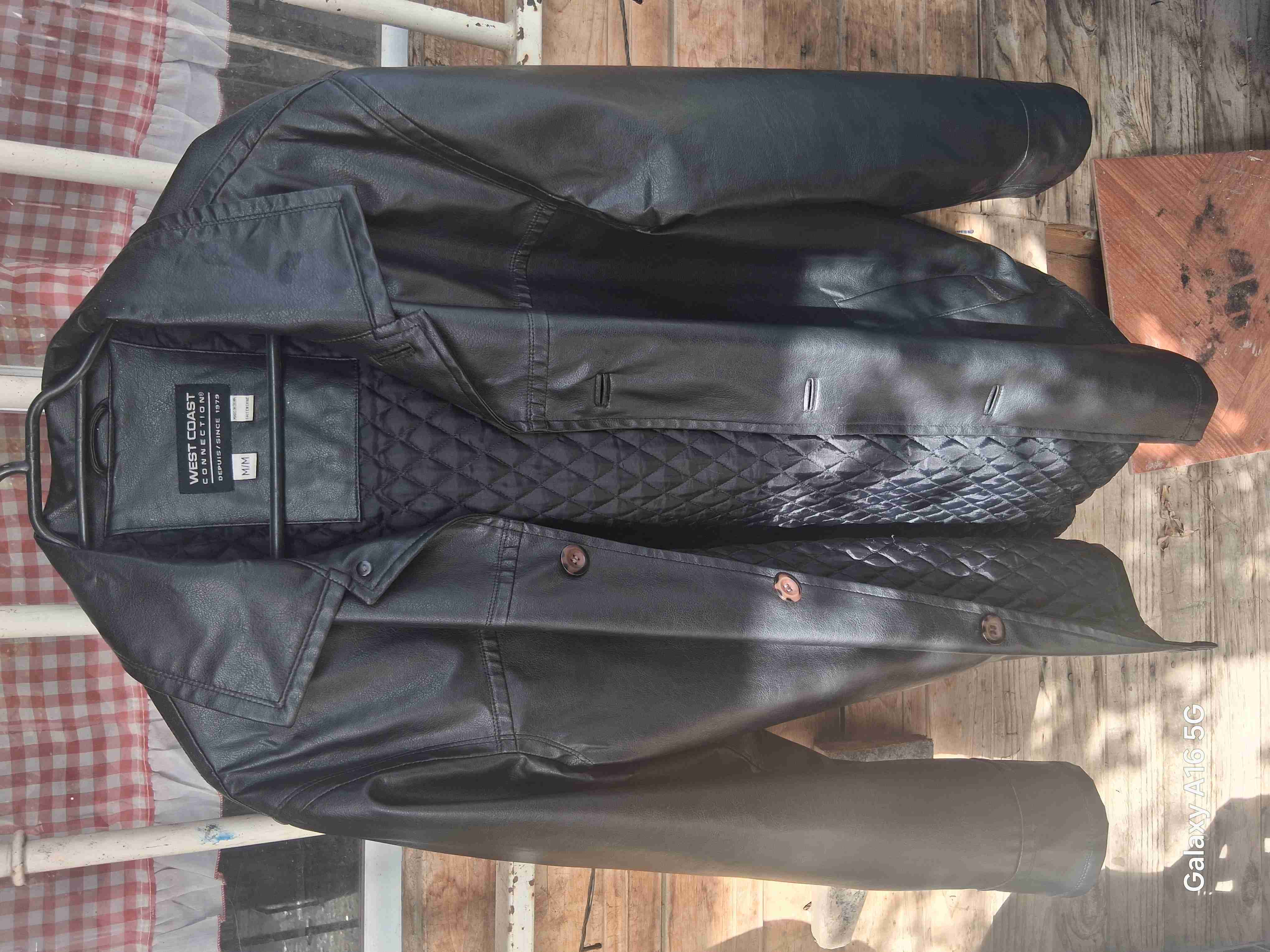 Chaqueta de cuero negra - miniatura 4