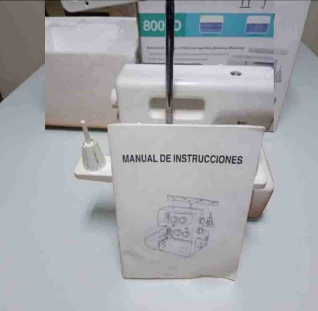 Máquina de coser. Overlock Janome 8002D - miniatura 2
