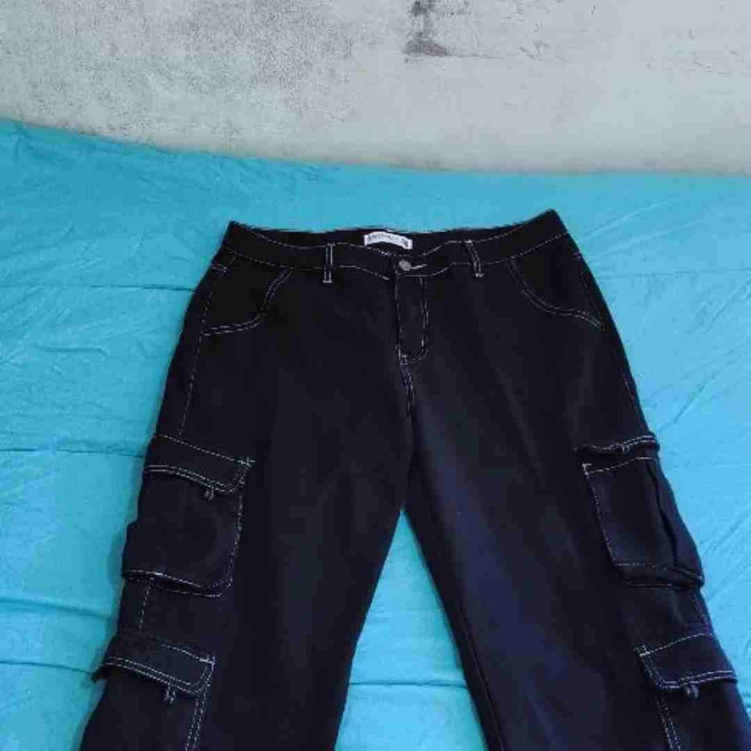 Pantalones cargo negros - miniatura 1
