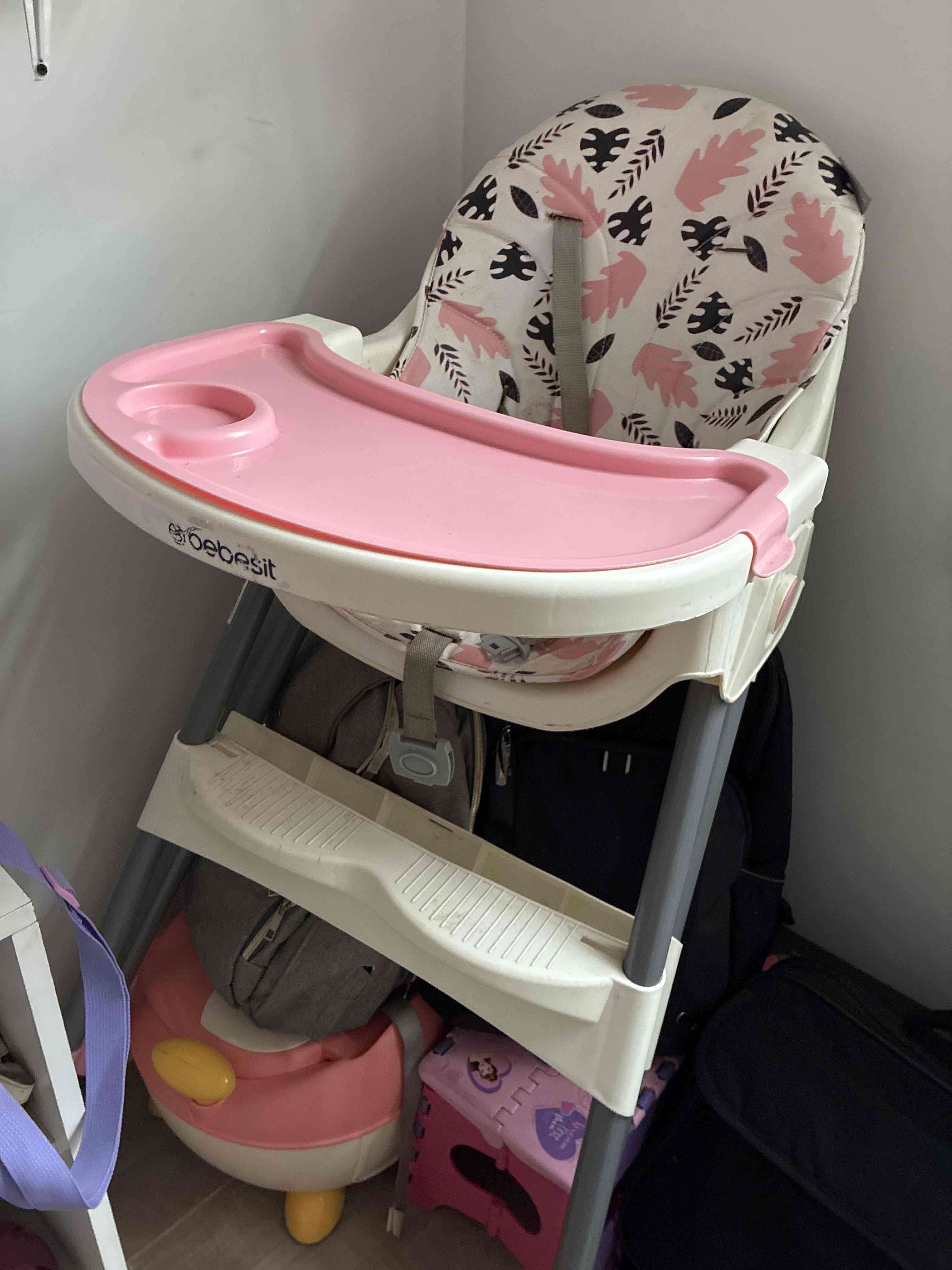 Silla alta para bebé con diseño - miniatura 3