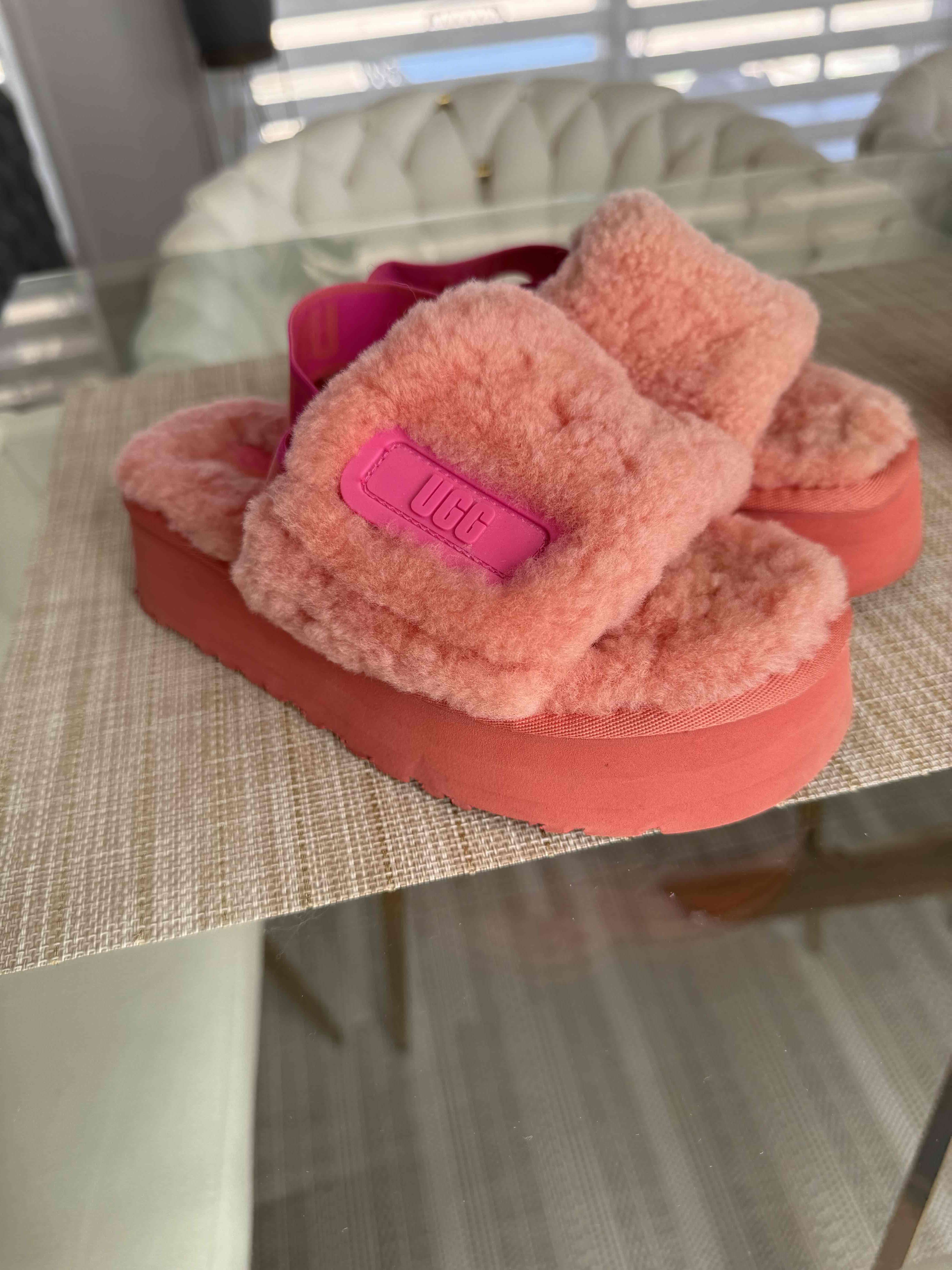 Sandalias peludas rosas UGG - miniatura 2