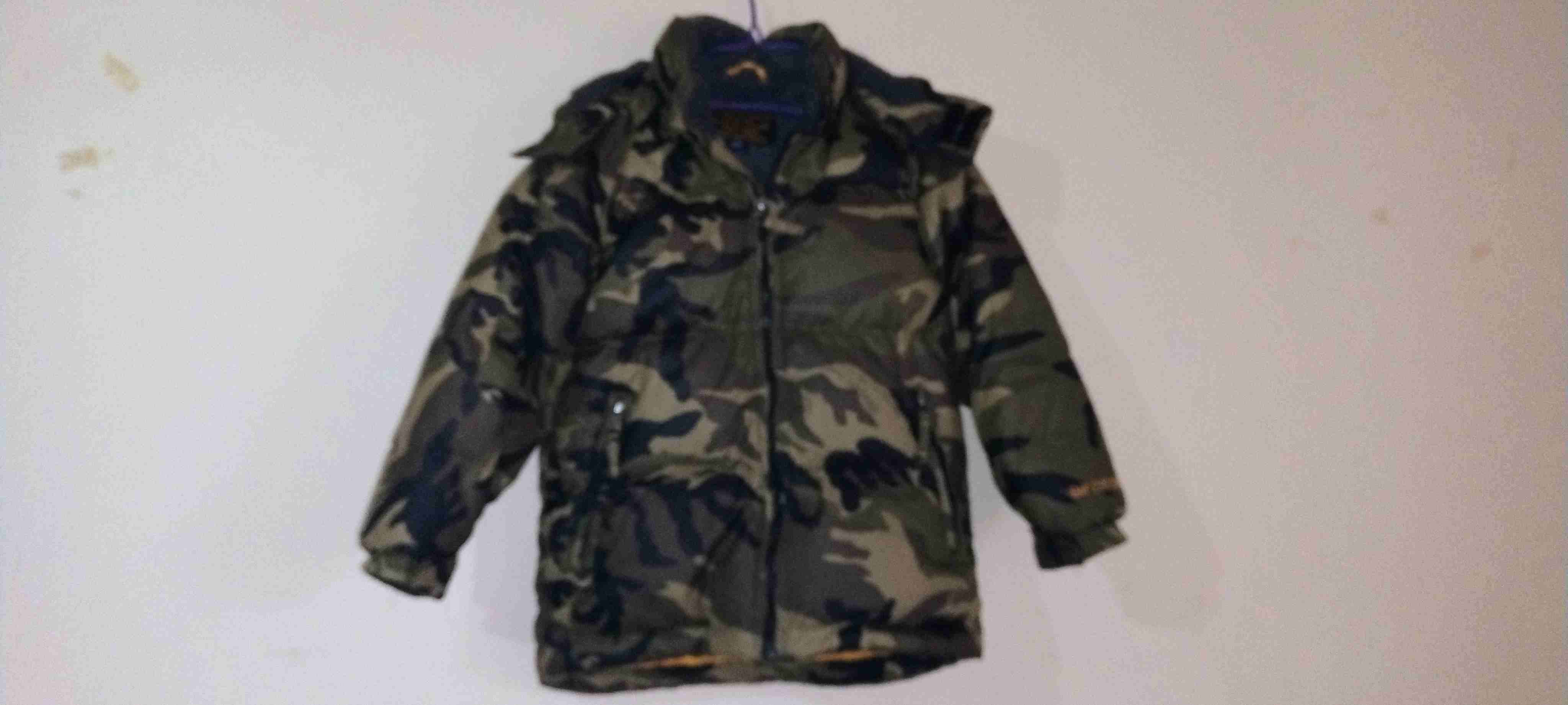 Chaqueta camuflada de invierno - miniatura 1