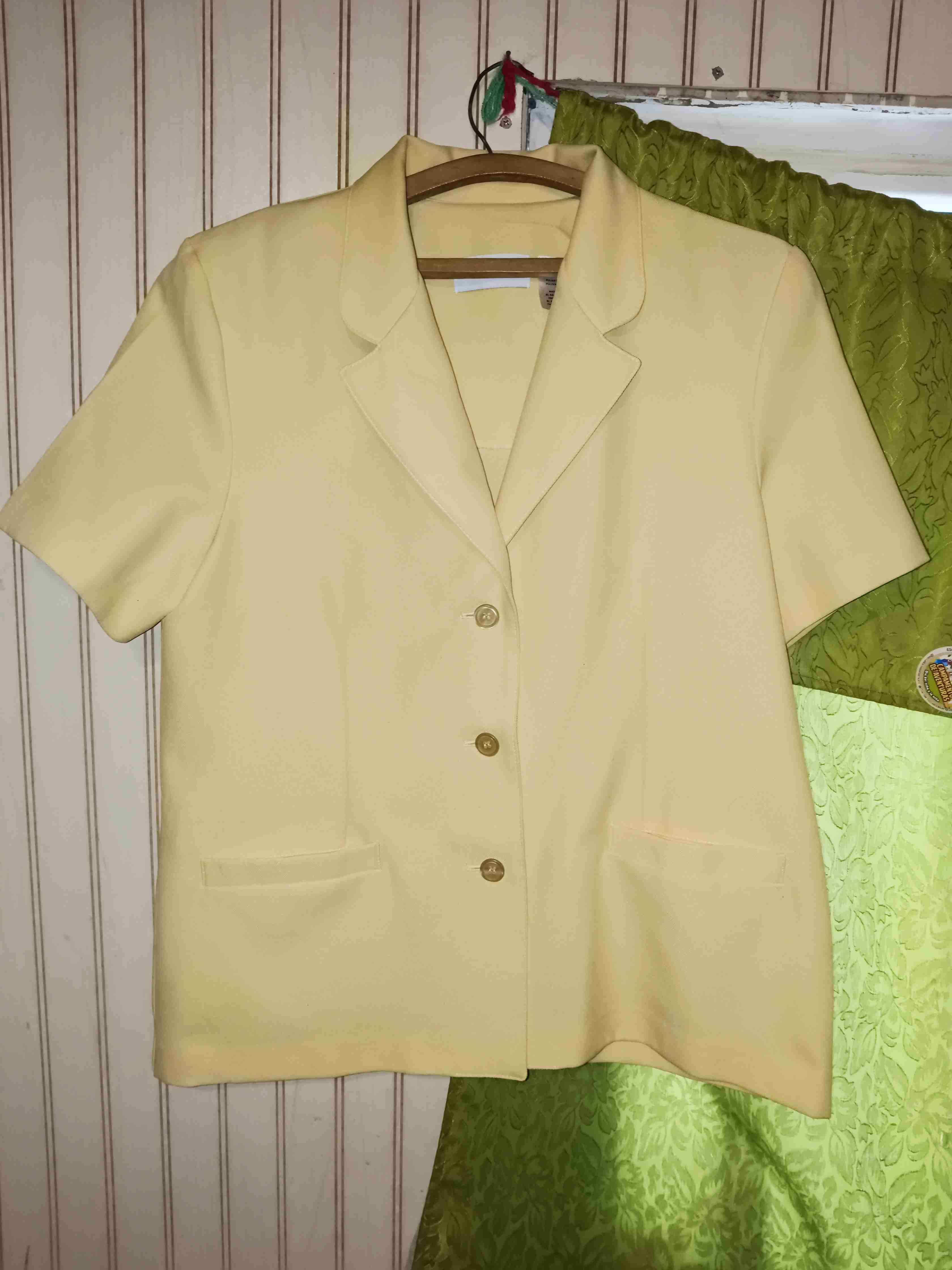 Blazer corto amarillo crema