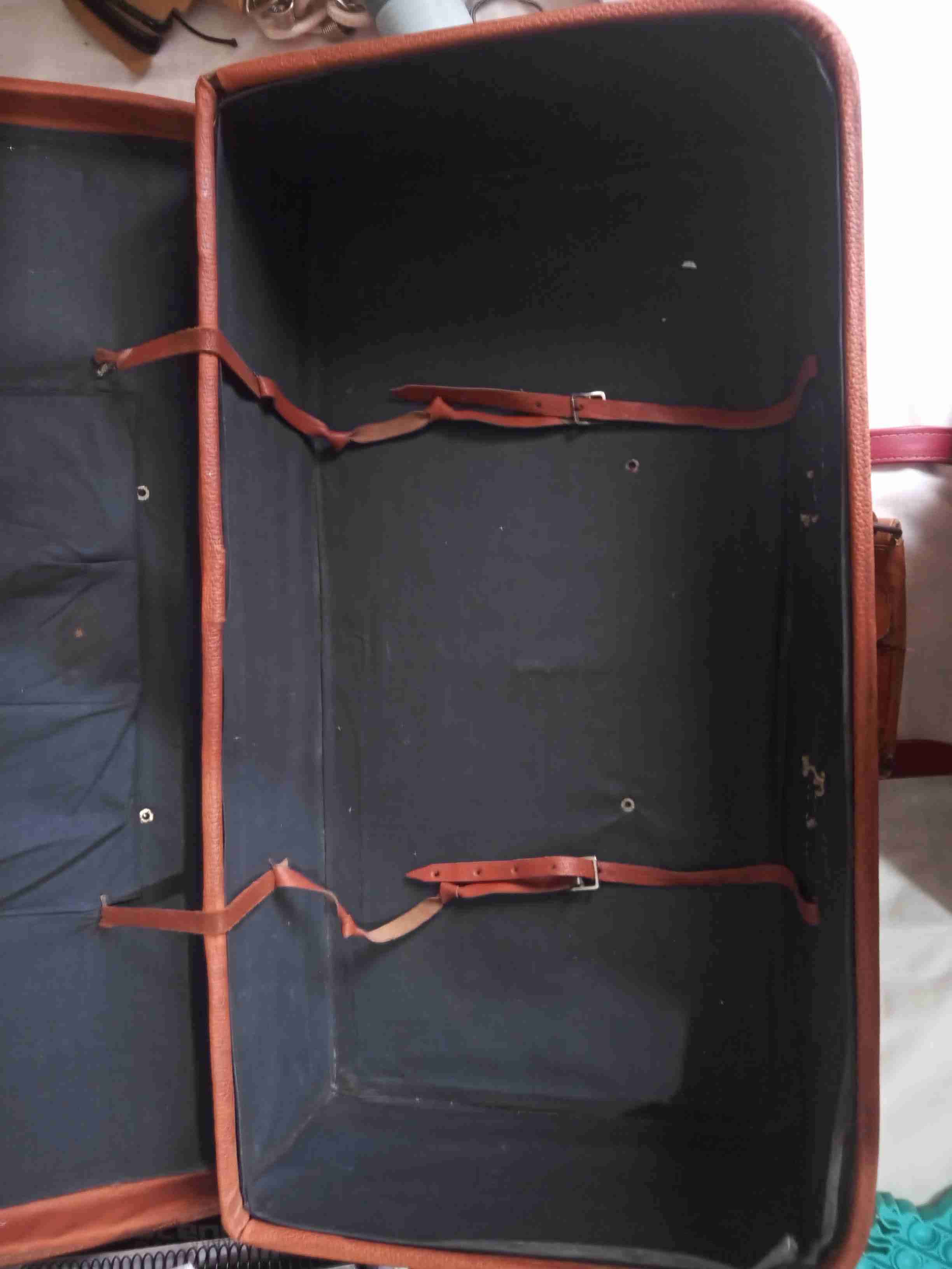 Maleta vintage de cuero marrón - miniatura 2