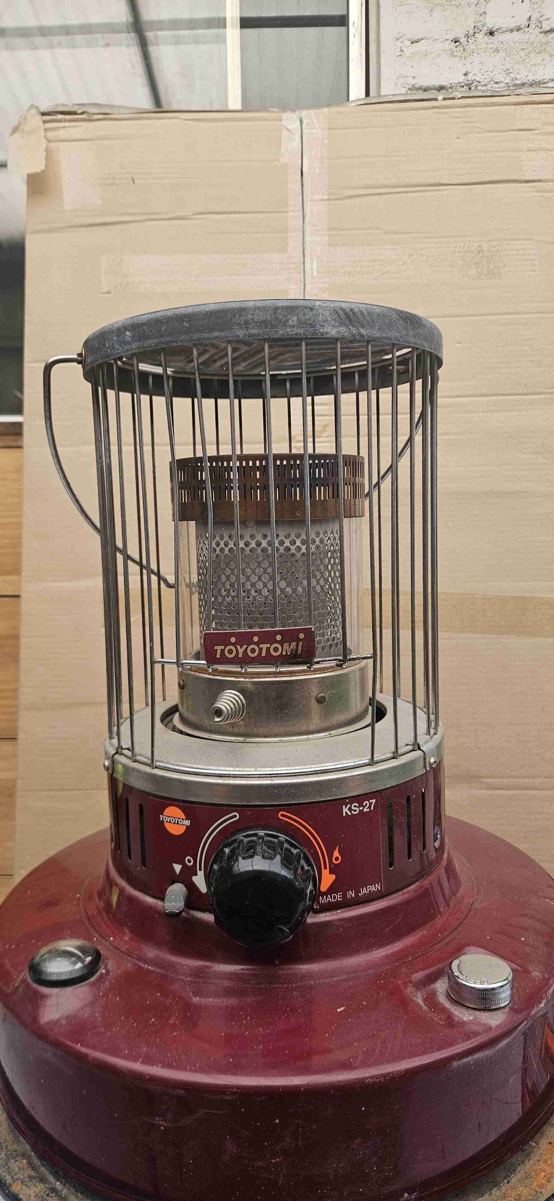 Estufa Toyotomi parafina - miniatura 1