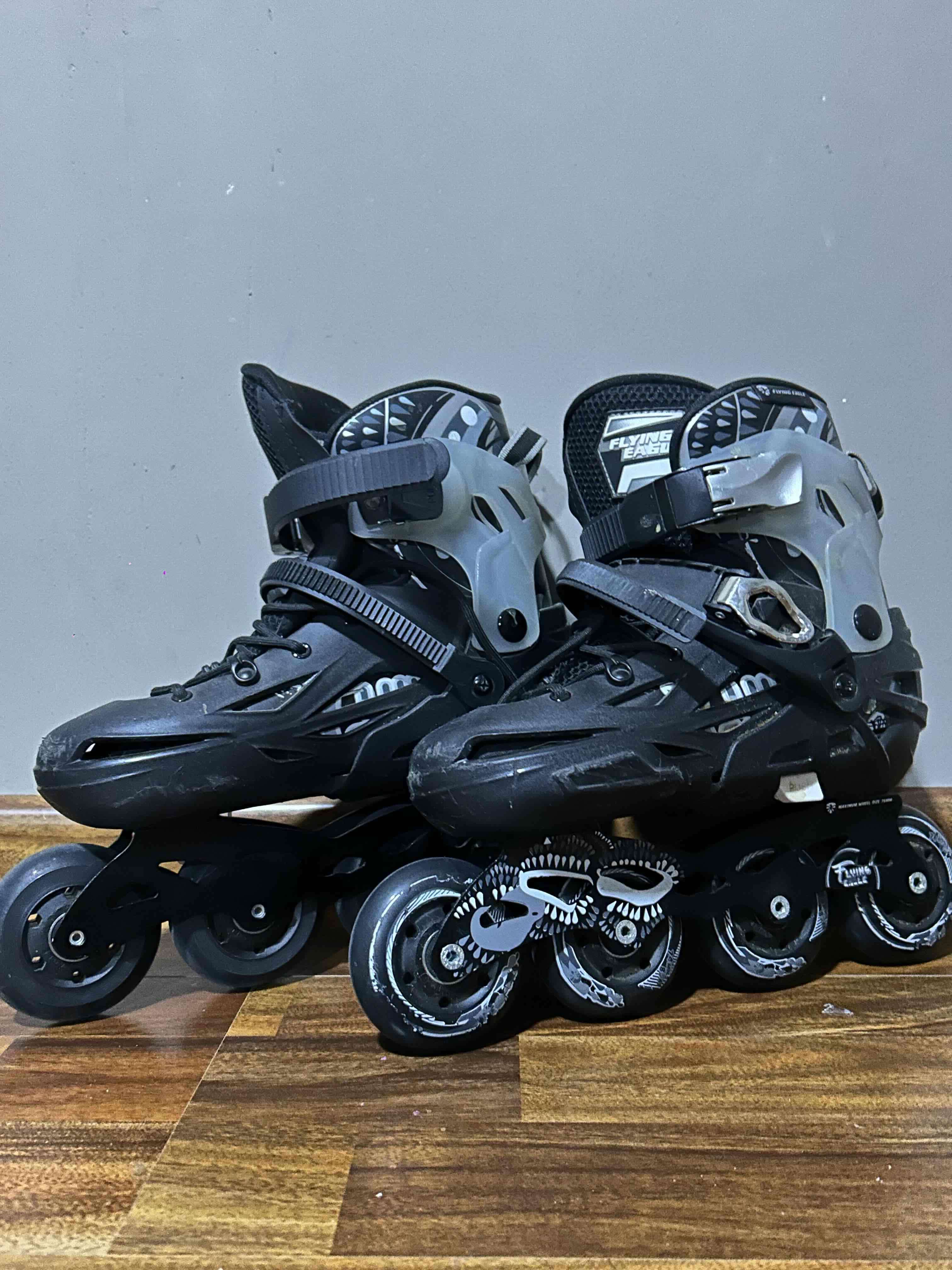 Patines en línea negros - miniatura 1