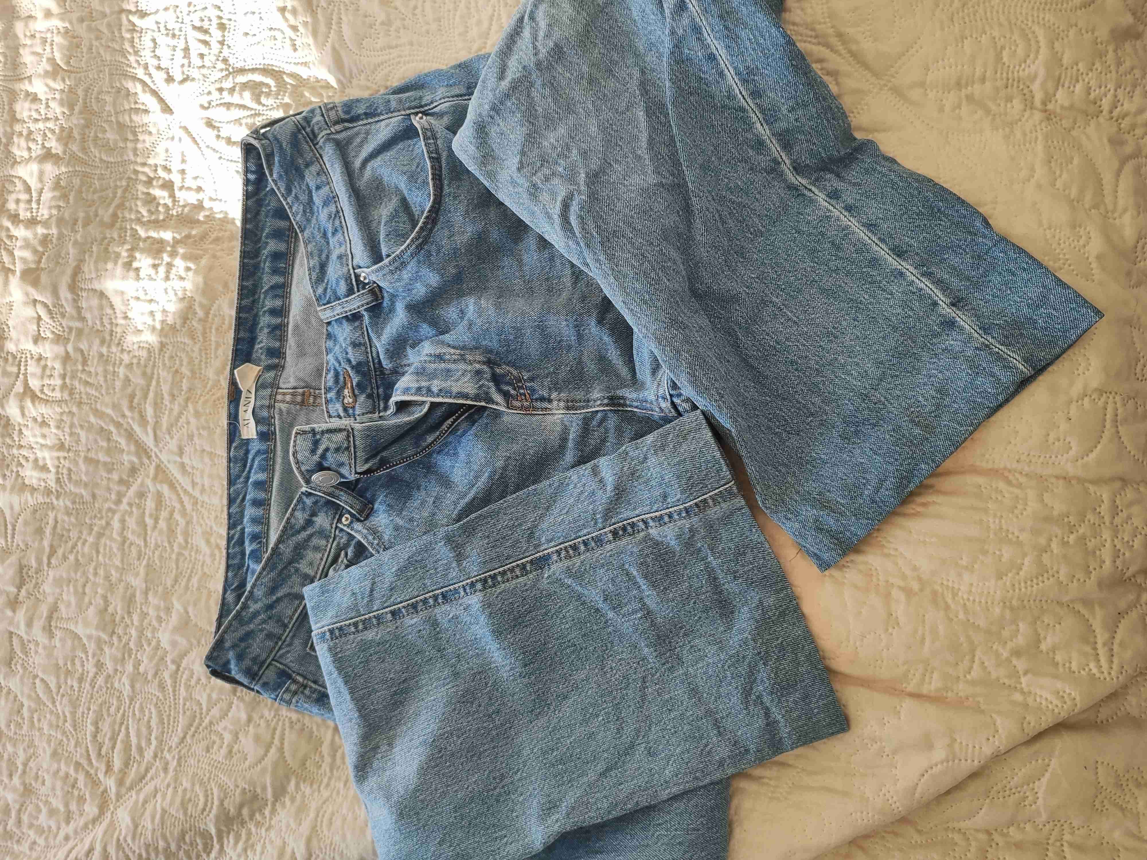 Jeans celestes clásicos - miniatura 2