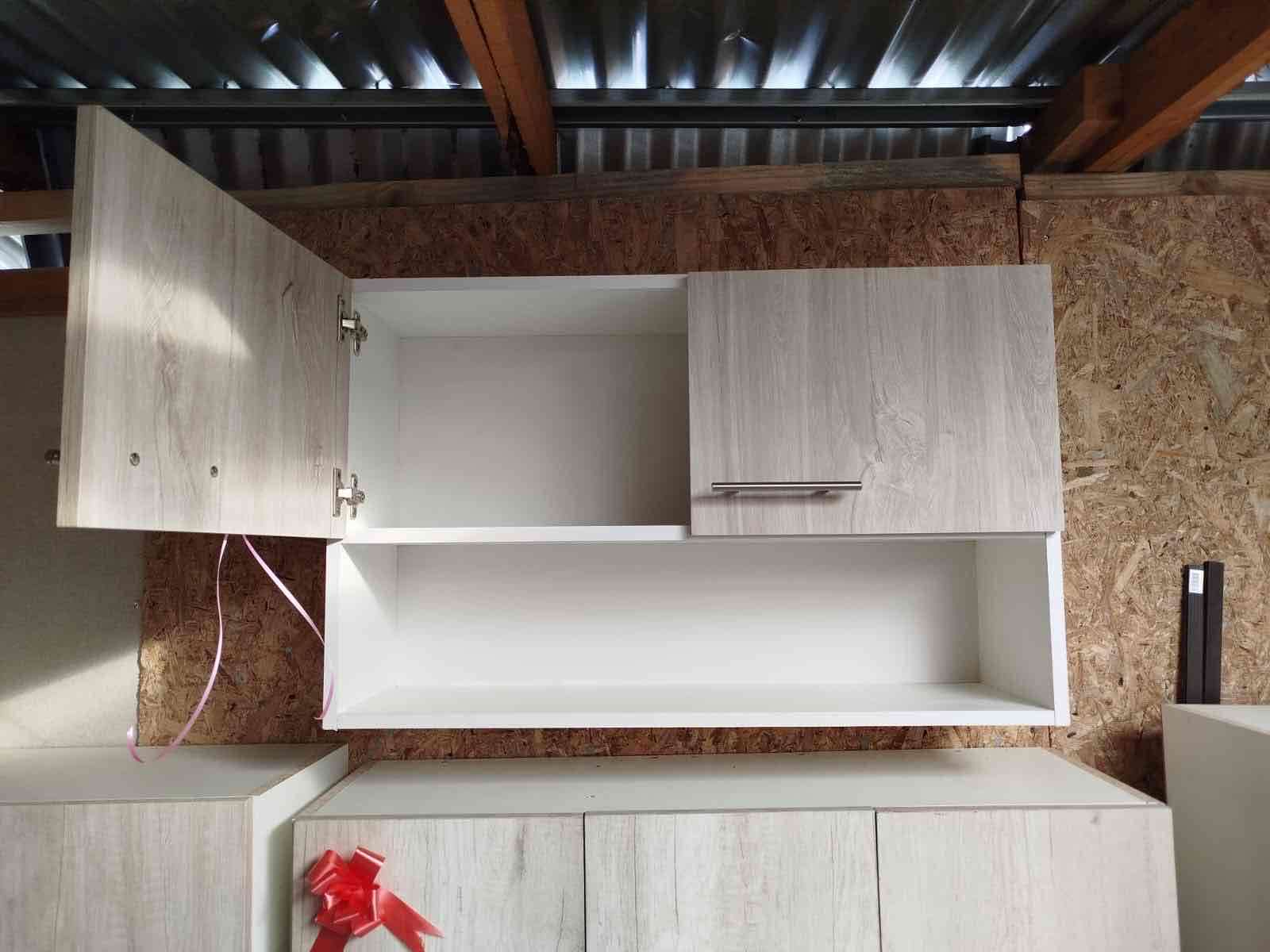 Mueble de cocina colgante - miniatura 1