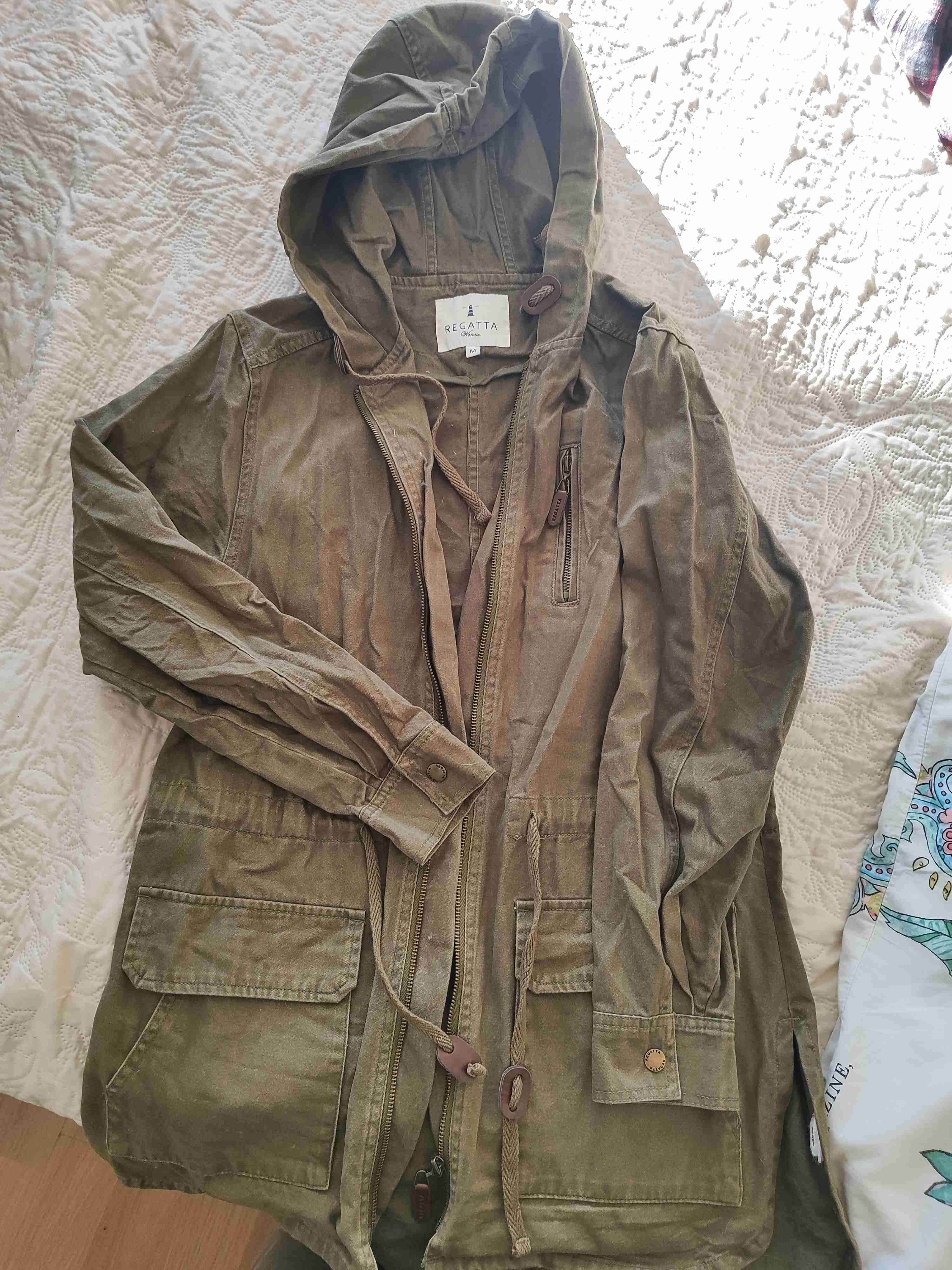 Parka verde con capucha - miniatura 1