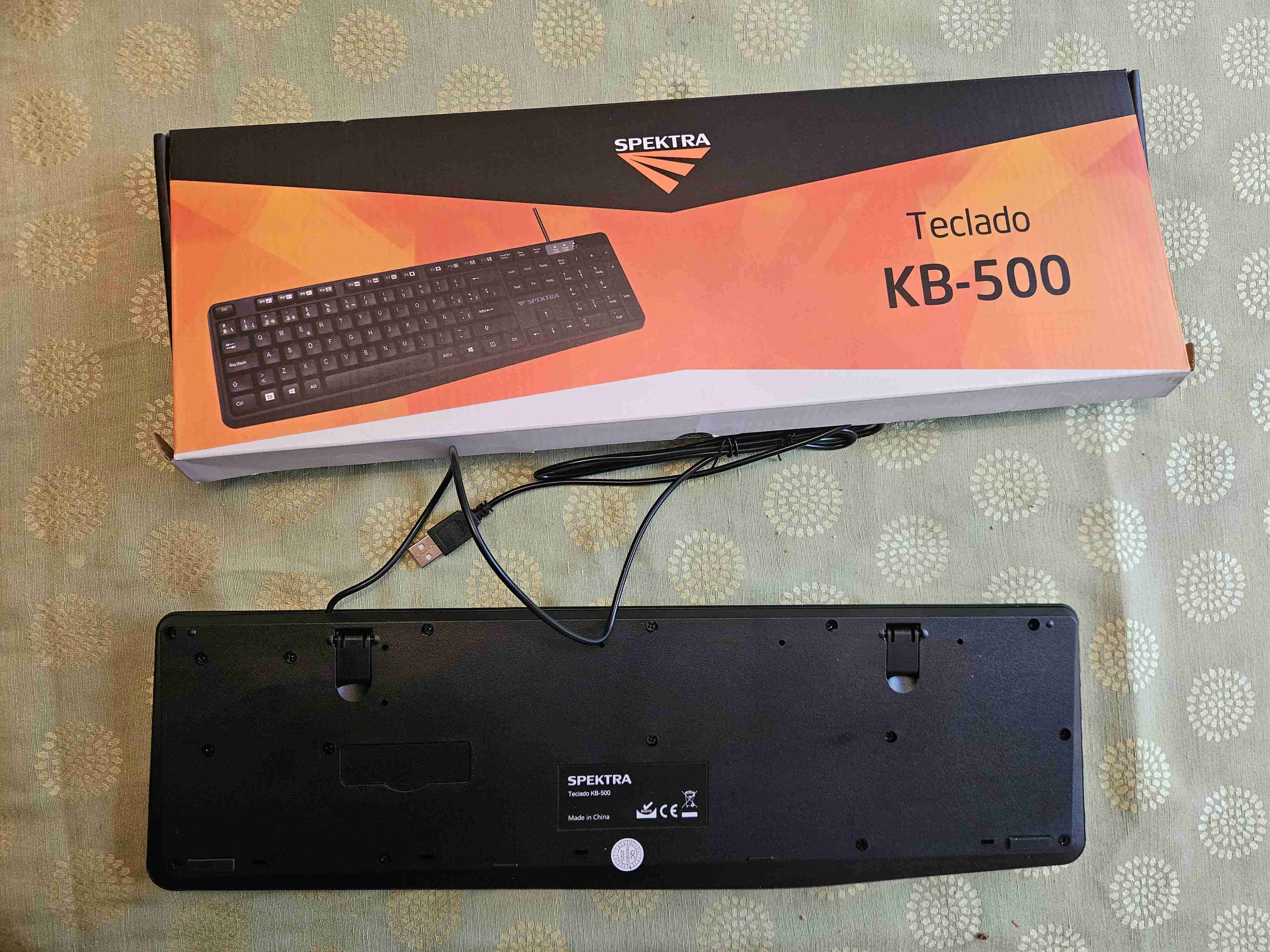 Teclado alámbrico nuevo en caja - miniatura 2