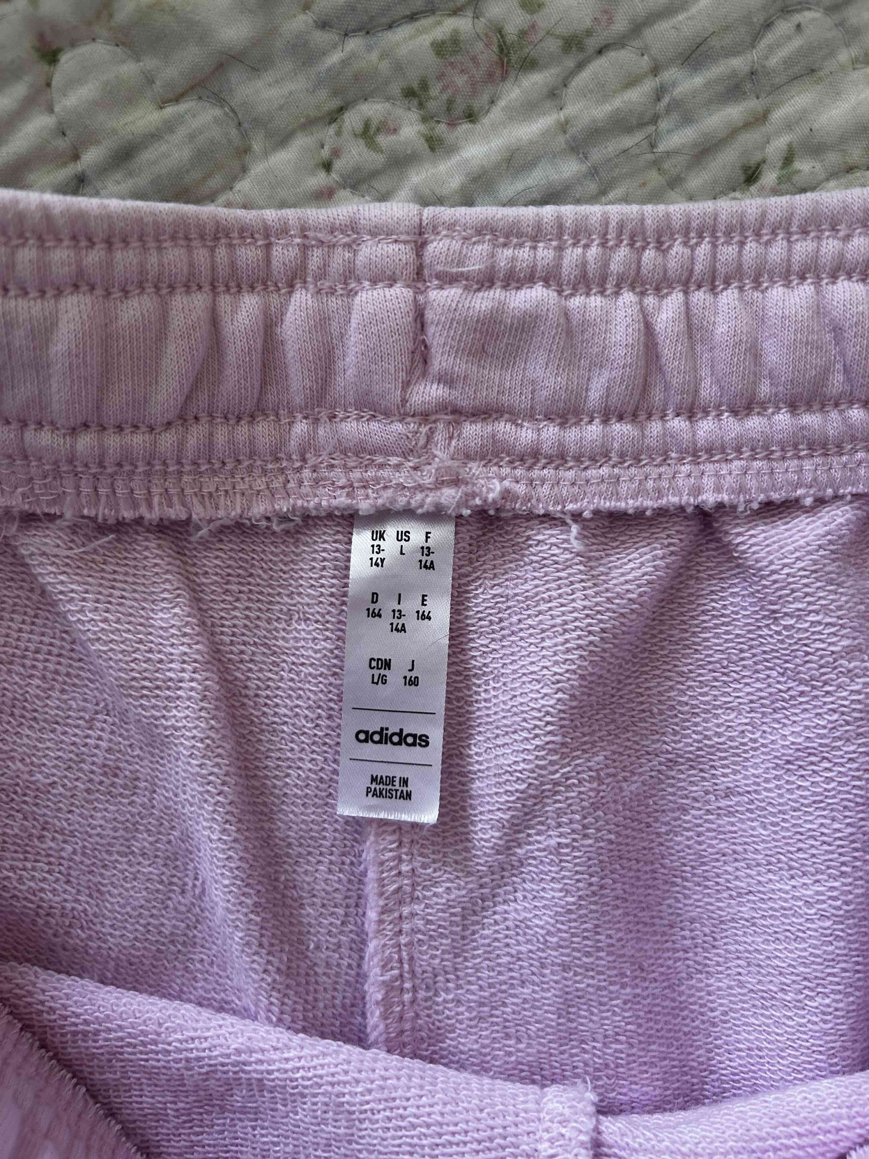 Short rosado Adidas - miniatura 2