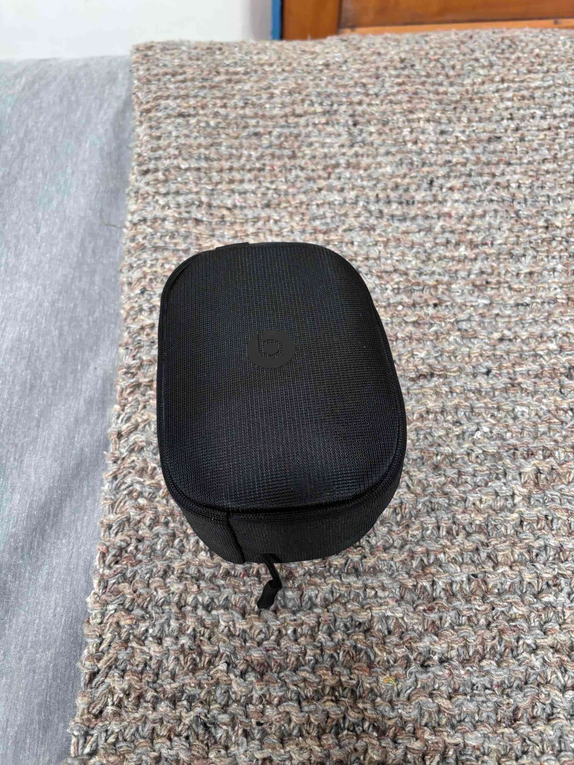 Audífonos Beats gris claro - miniatura 5