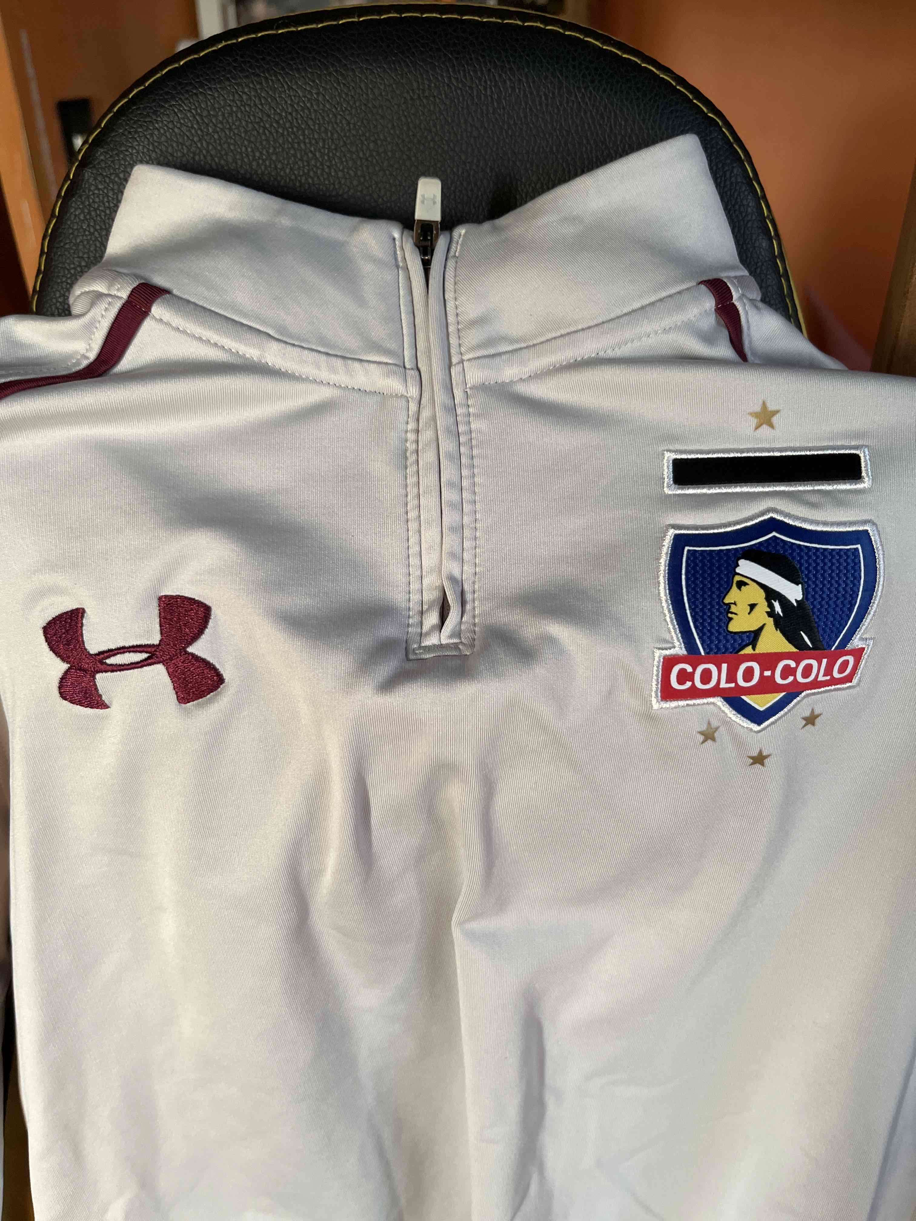 Polerón/Buzo deportivo de Colo-Colo Talla 12-14 - miniatura 3