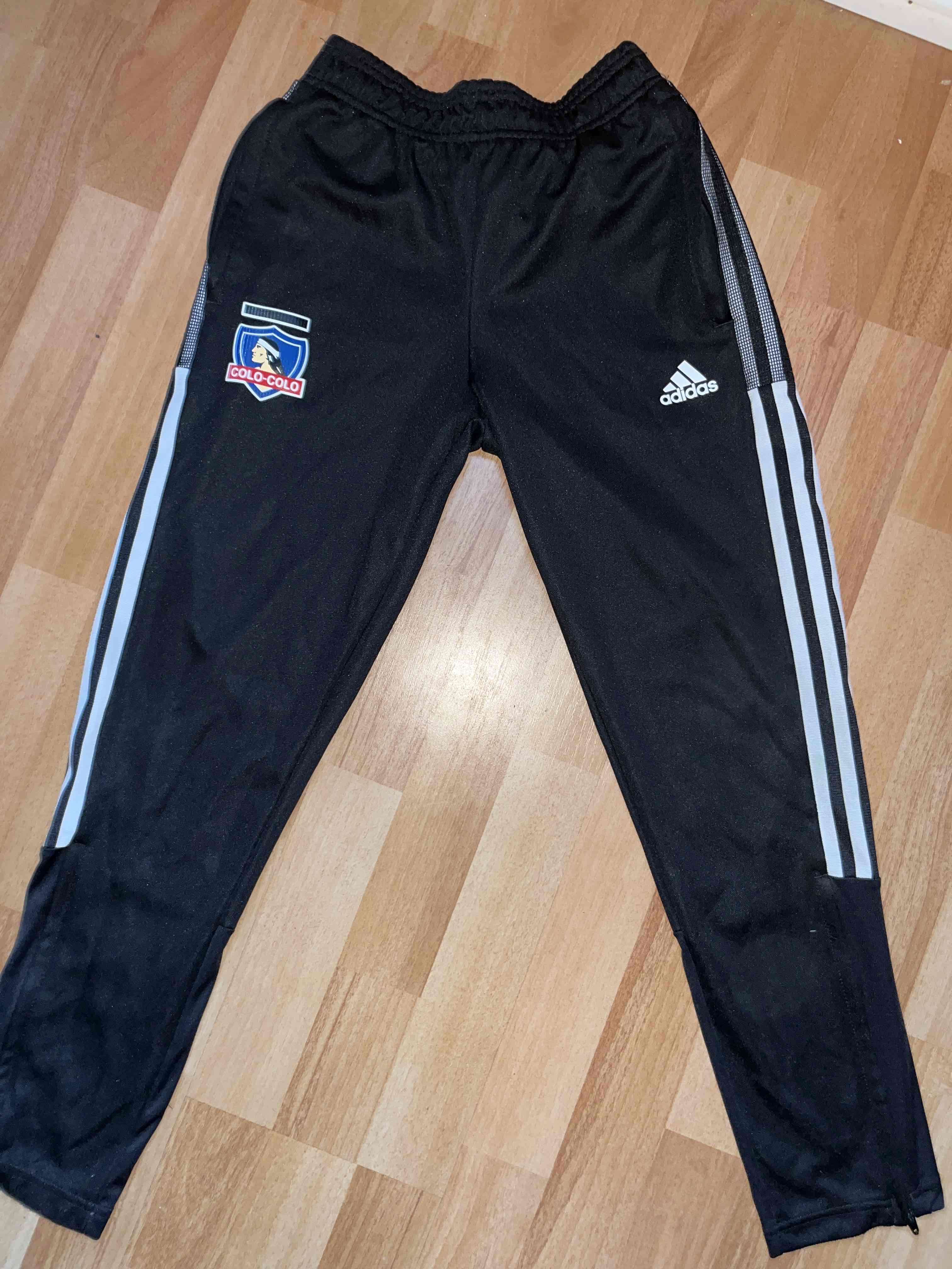 Buzo entero deportivo Colo-Colo adidas talla 12 - miniatura 4