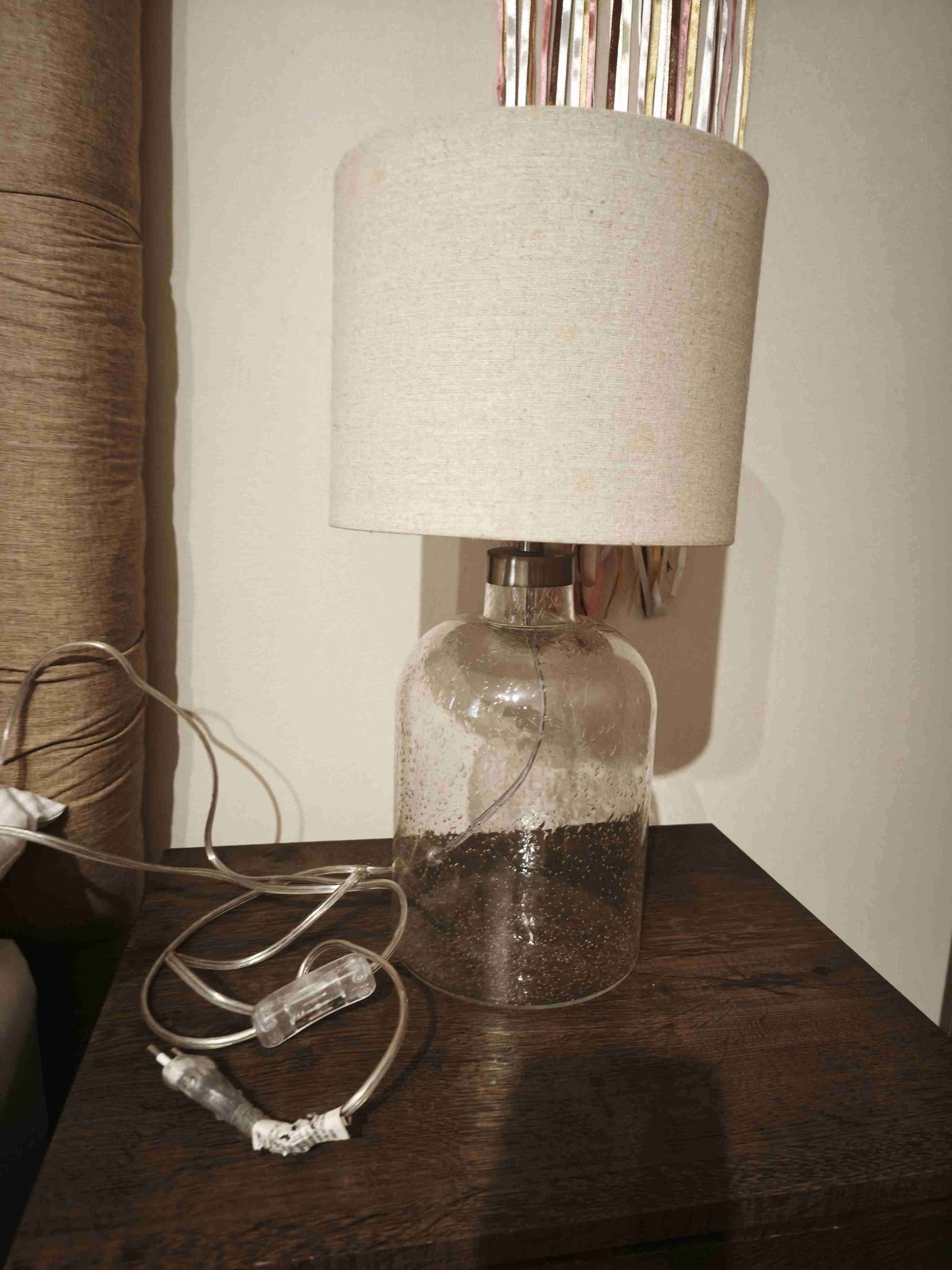 Lámpara de mesa con base de vidrio - miniatura 2