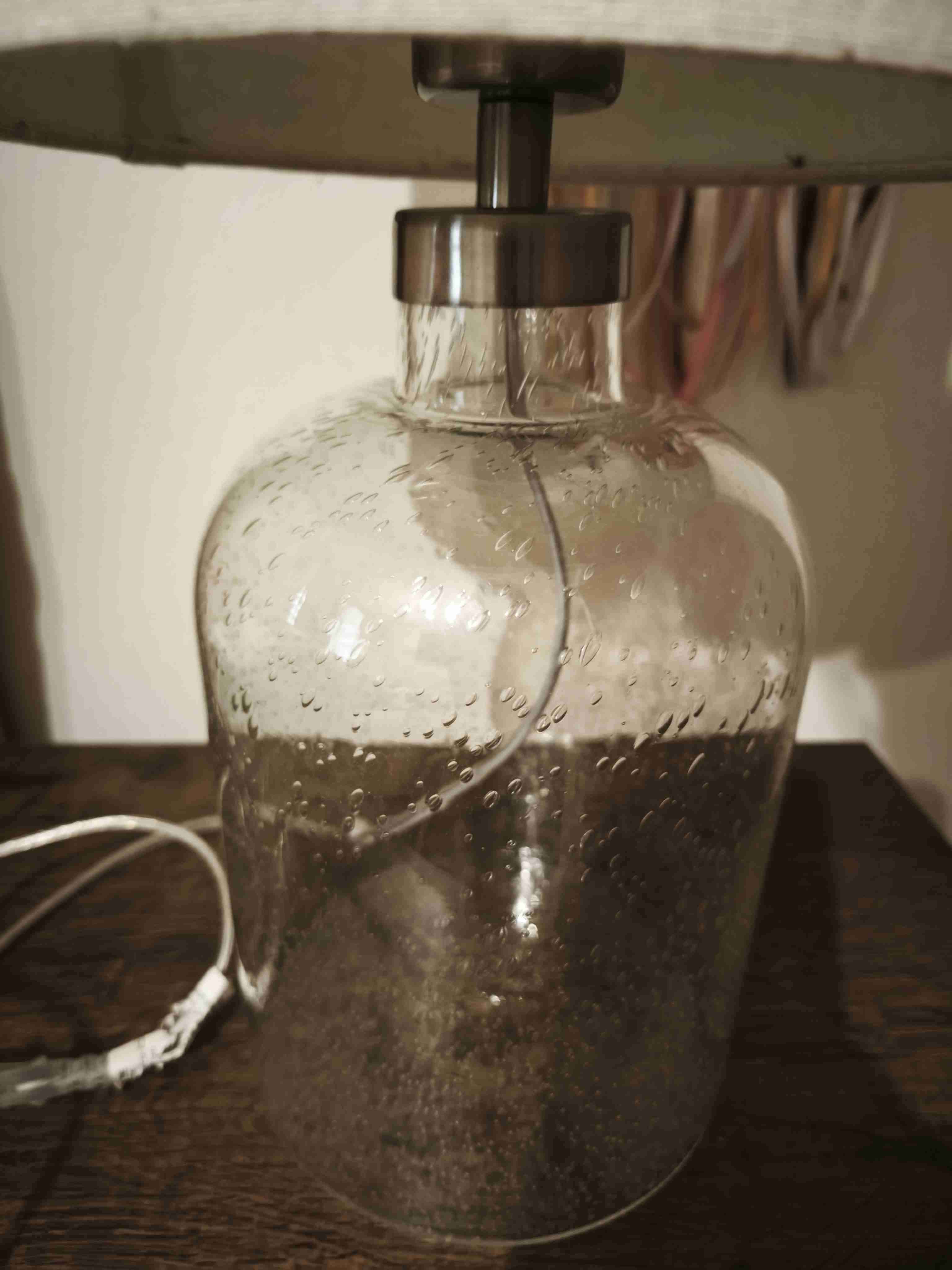 Lámpara de mesa con base de vidrio - miniatura 3