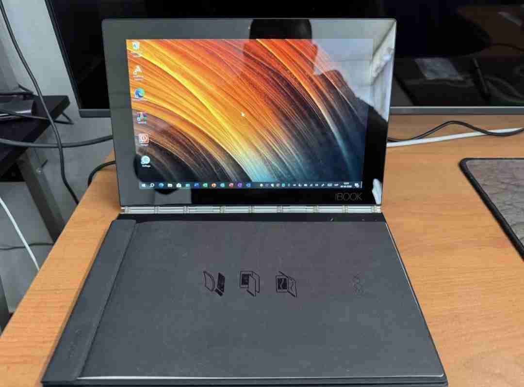 POR VIAJE VENDO TABLET PC LENOVO YOGA BOOK YB1-91F - miniatura 4