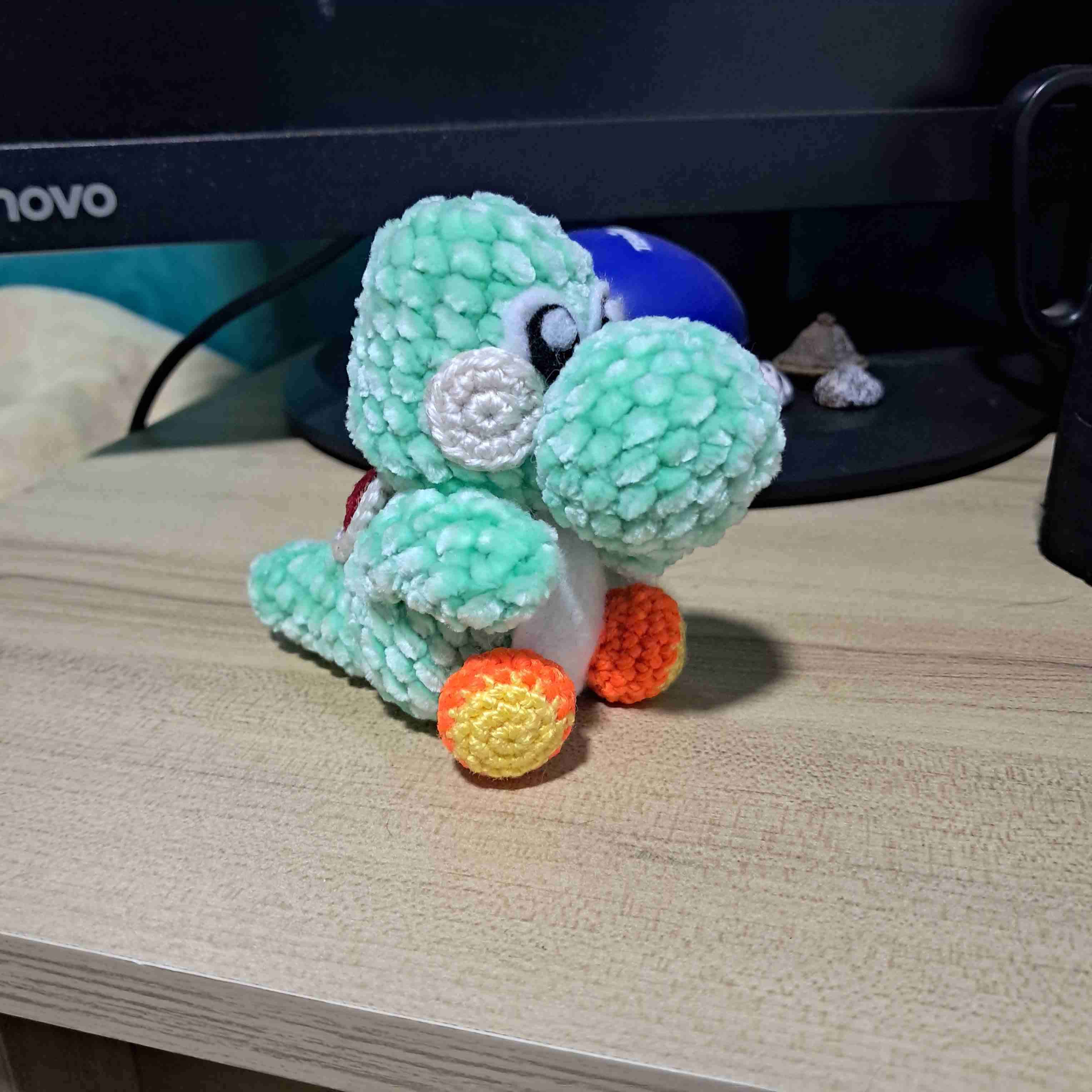 Yoshi amigurumi - miniatura 1