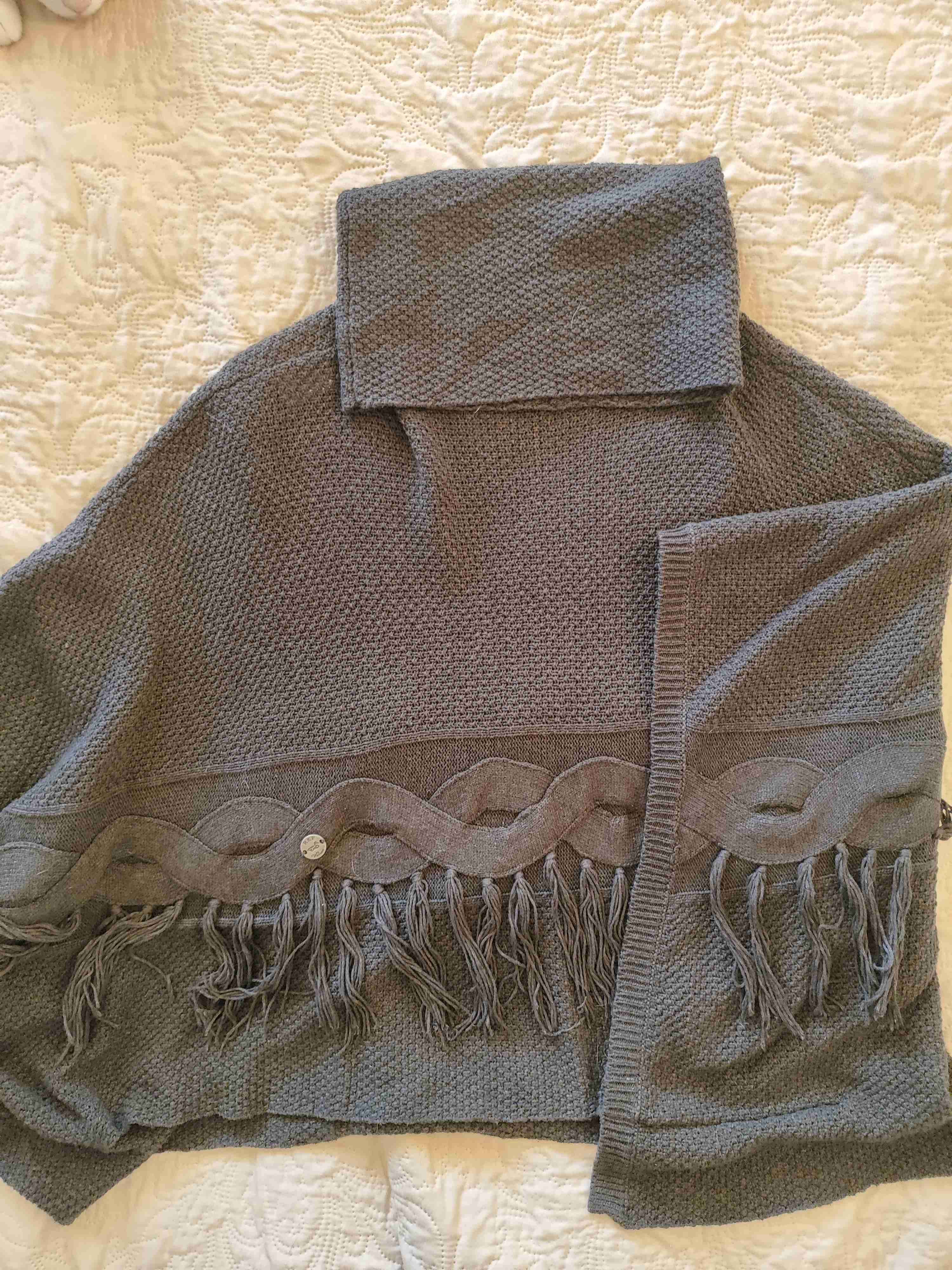 Poncho gris con flecos Rockford - miniatura 1