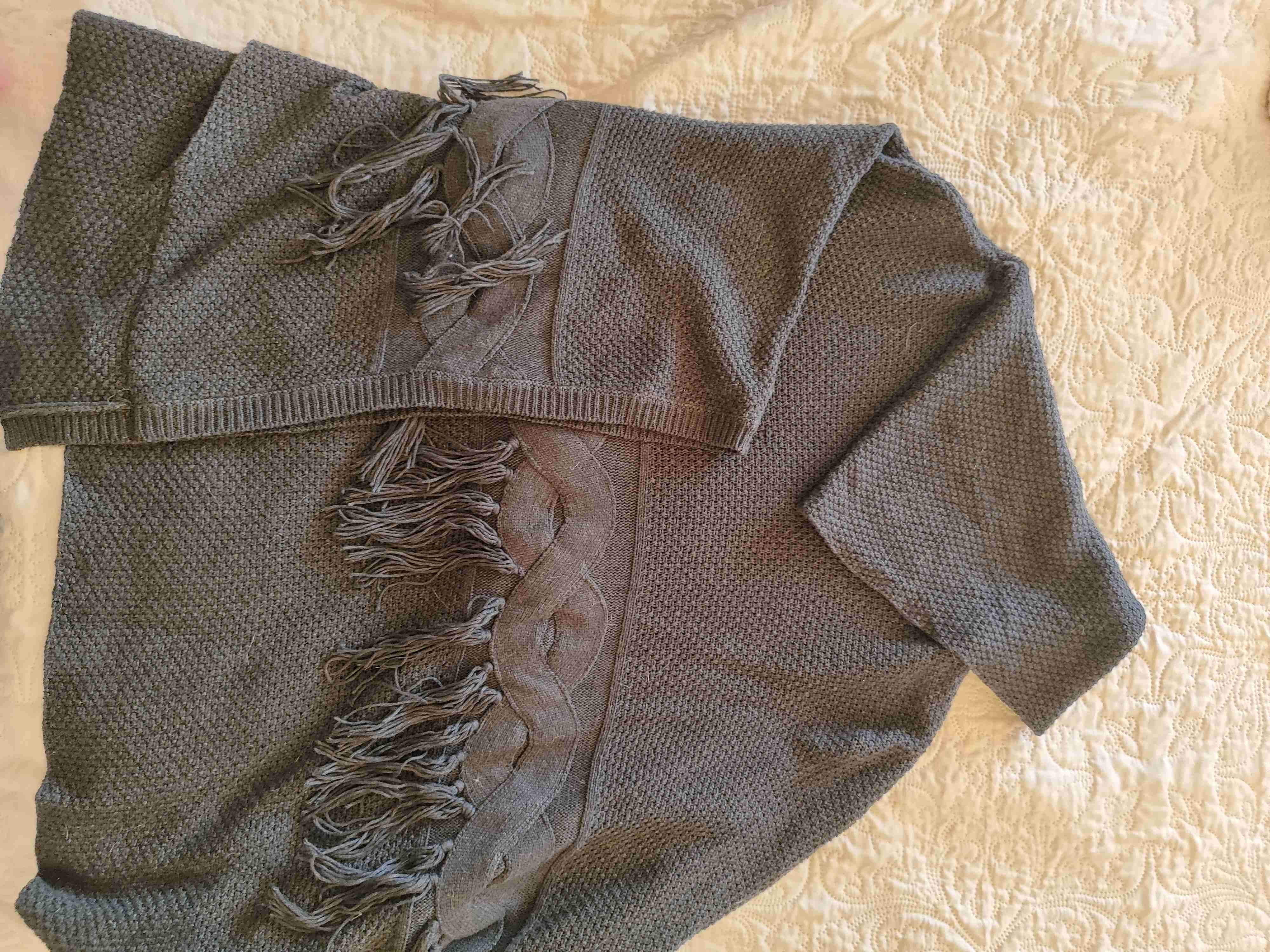 Poncho gris con flecos Rockford - miniatura 4