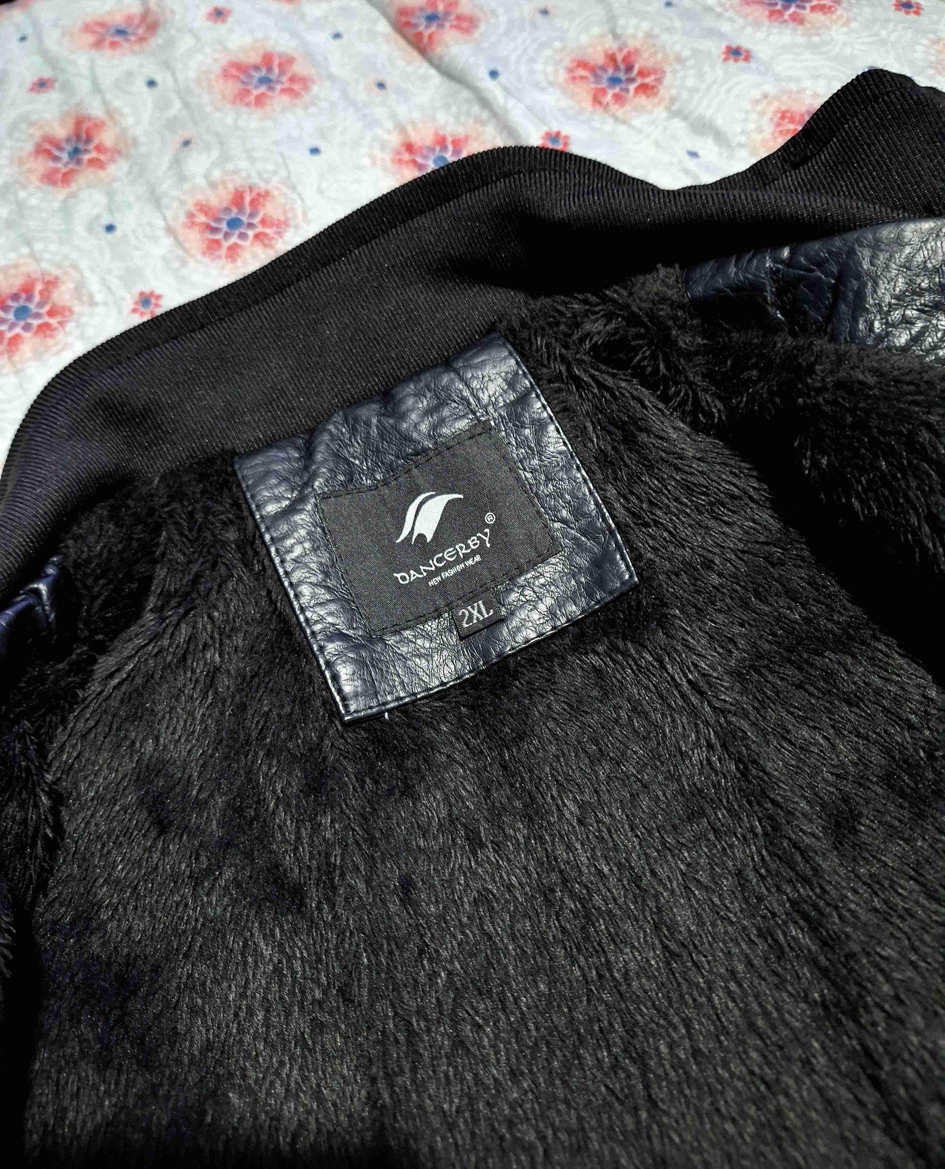 Chaqueta negra eco cuero - miniatura 2