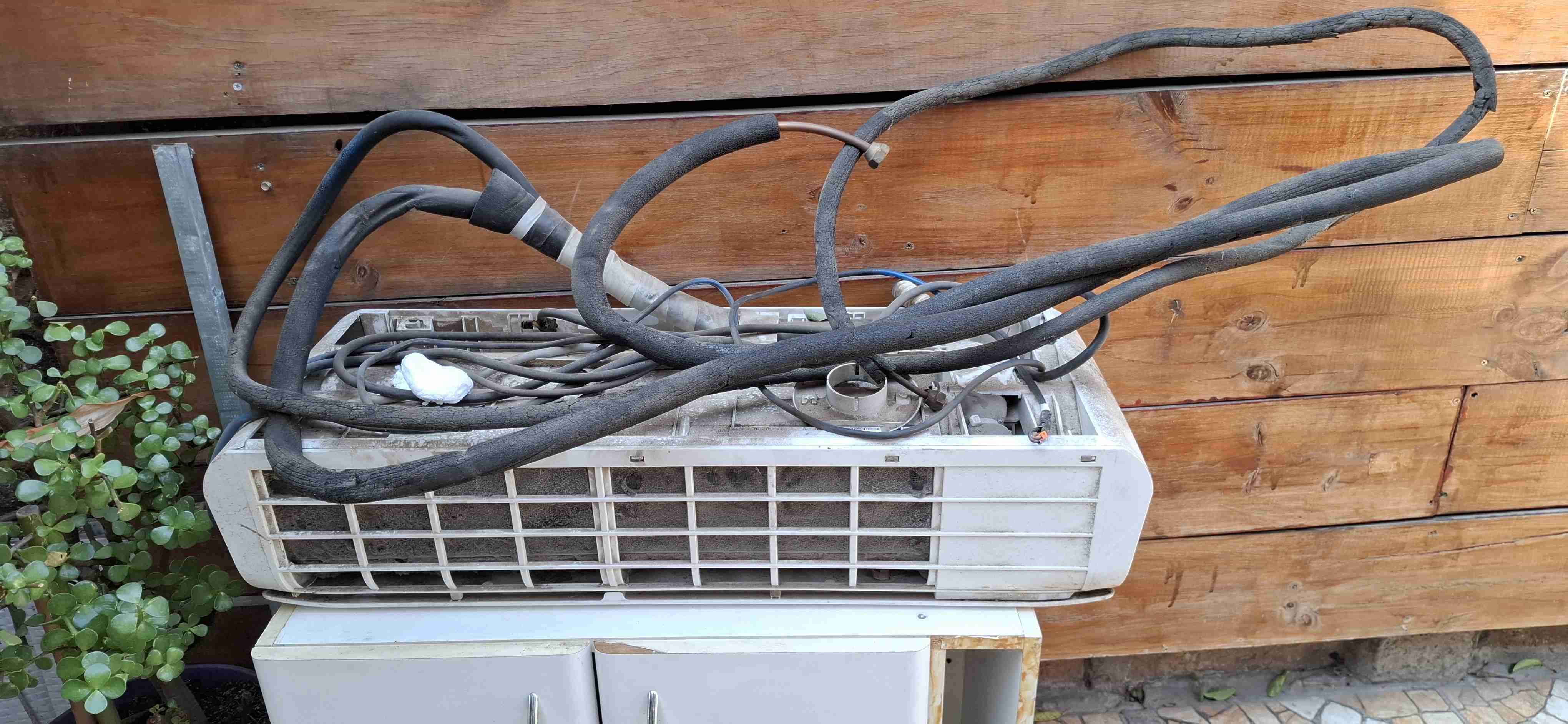 Aire acondicionado Haier 9000 btu - miniatura 2