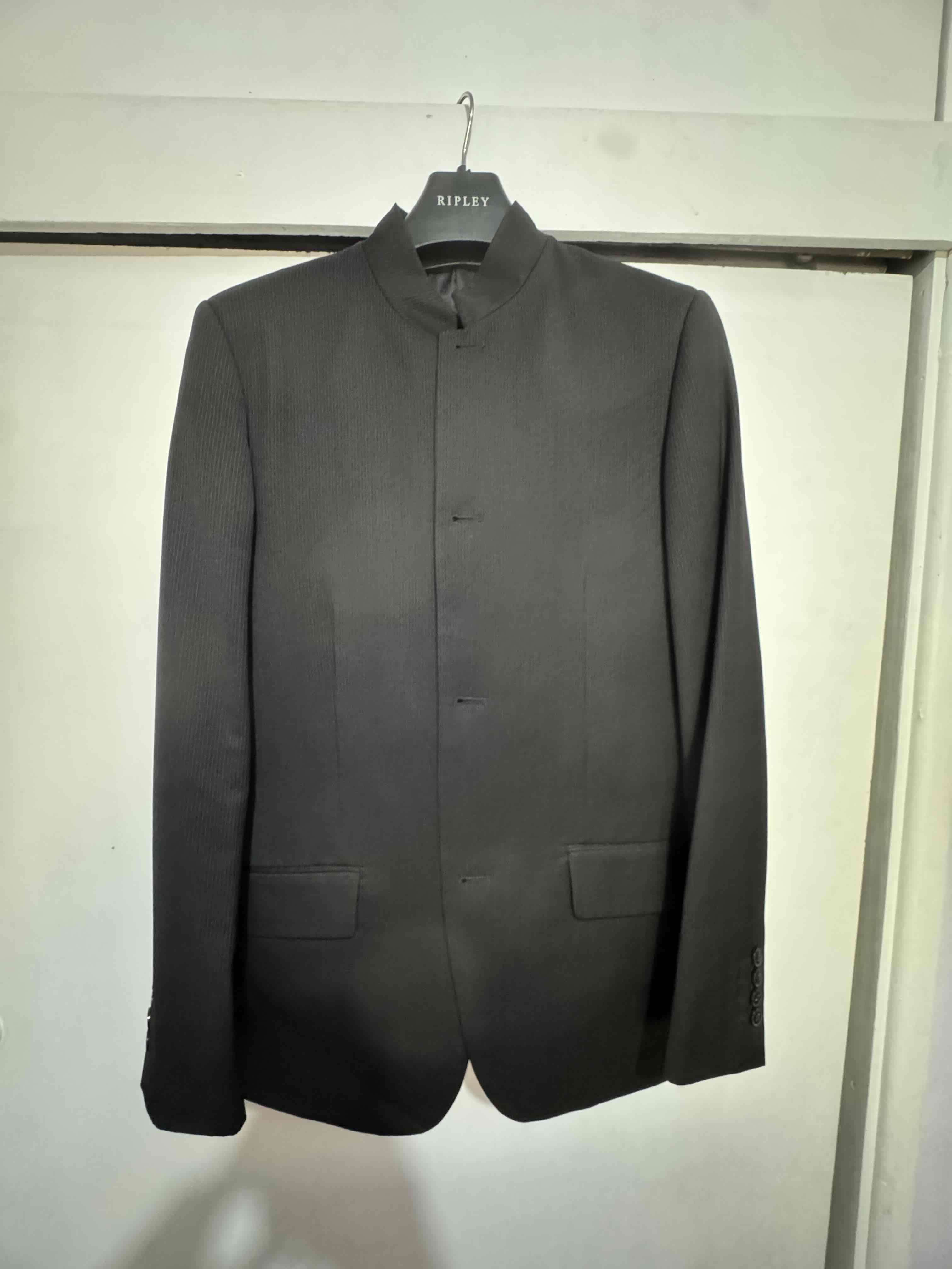 Traje negro - miniatura 2