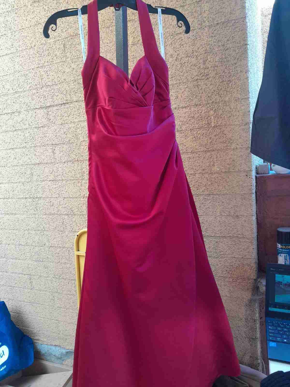 Vestido largo rojo elegante