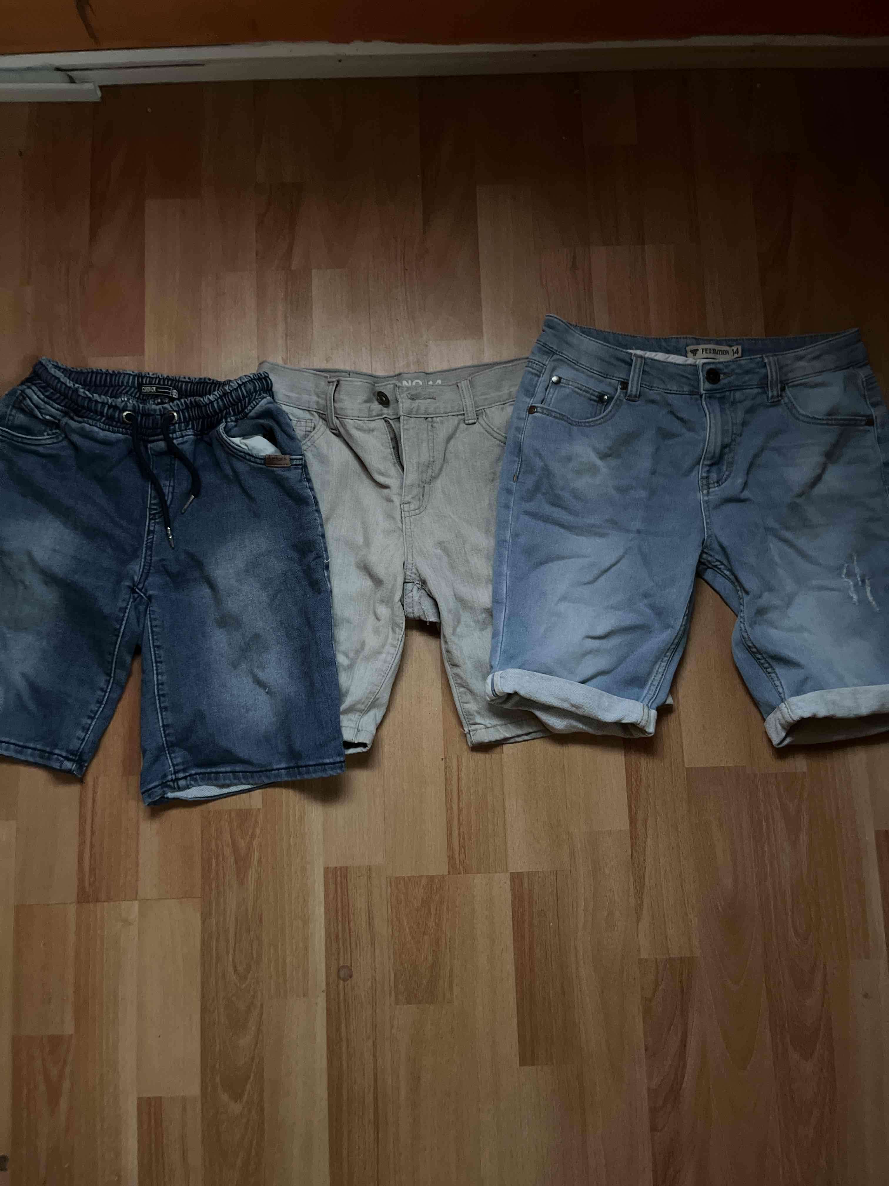 Lote de bermudas de mezclilla Niños Shorts 12-14 - miniatura 1