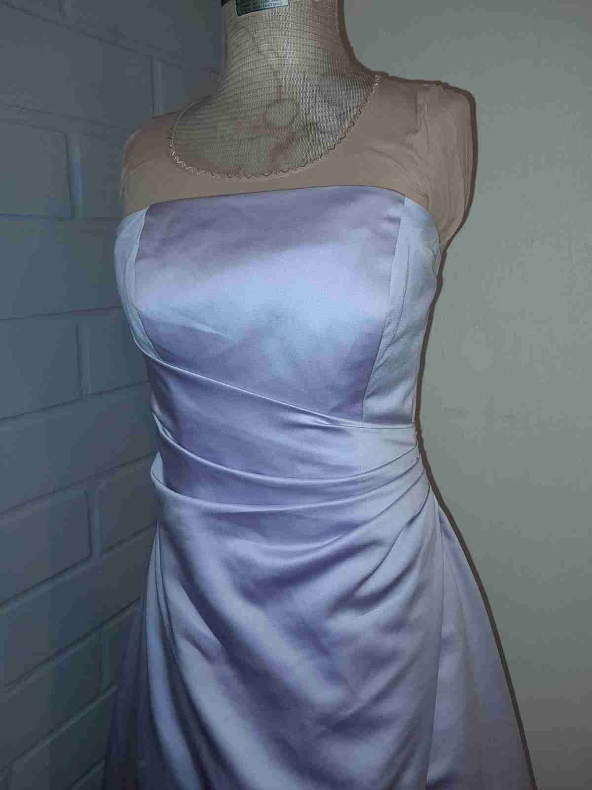 Vestido largo lila elegante - miniatura 1