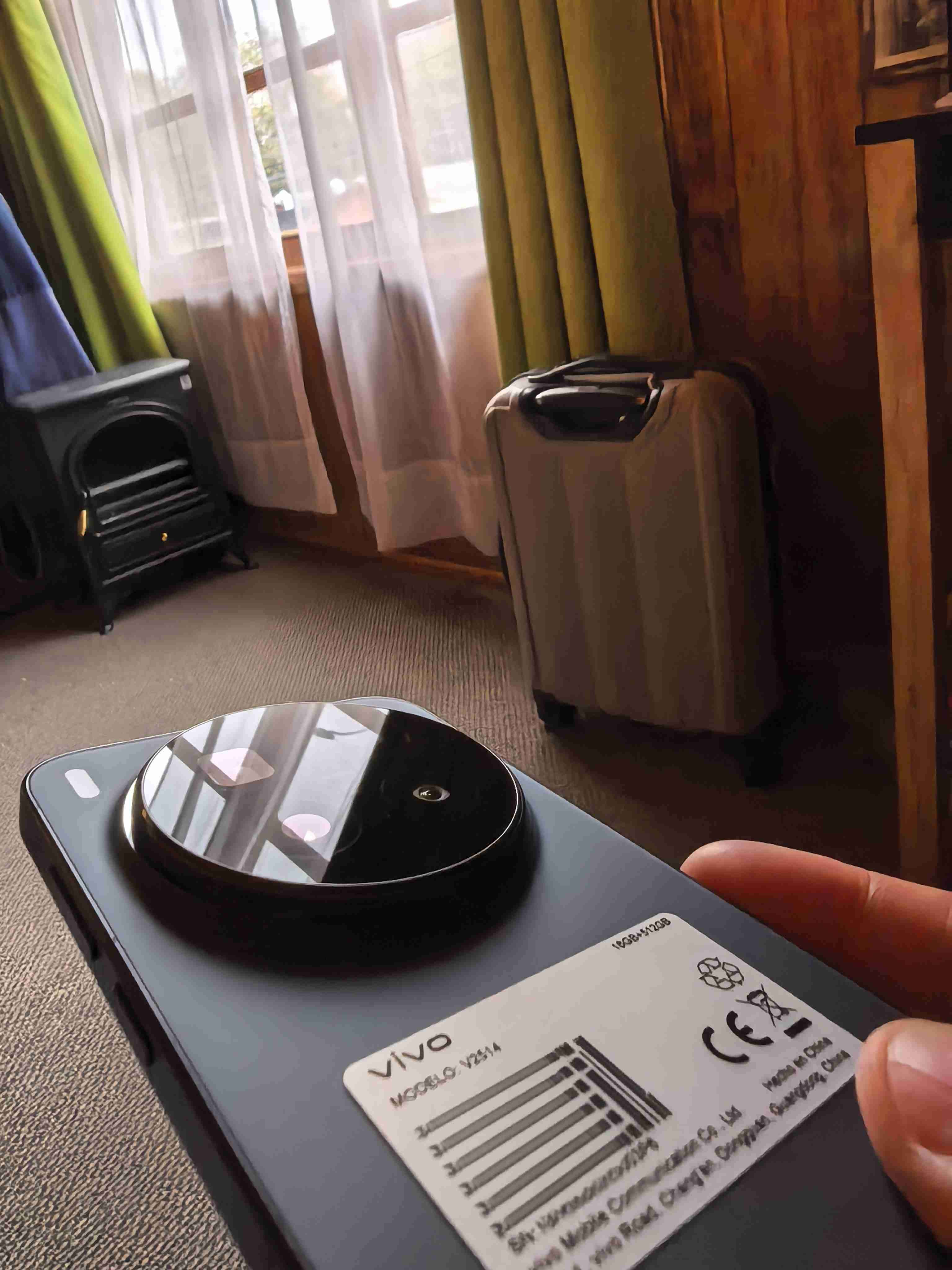 Vivo X300 Pro como nuevo - miniatura 4