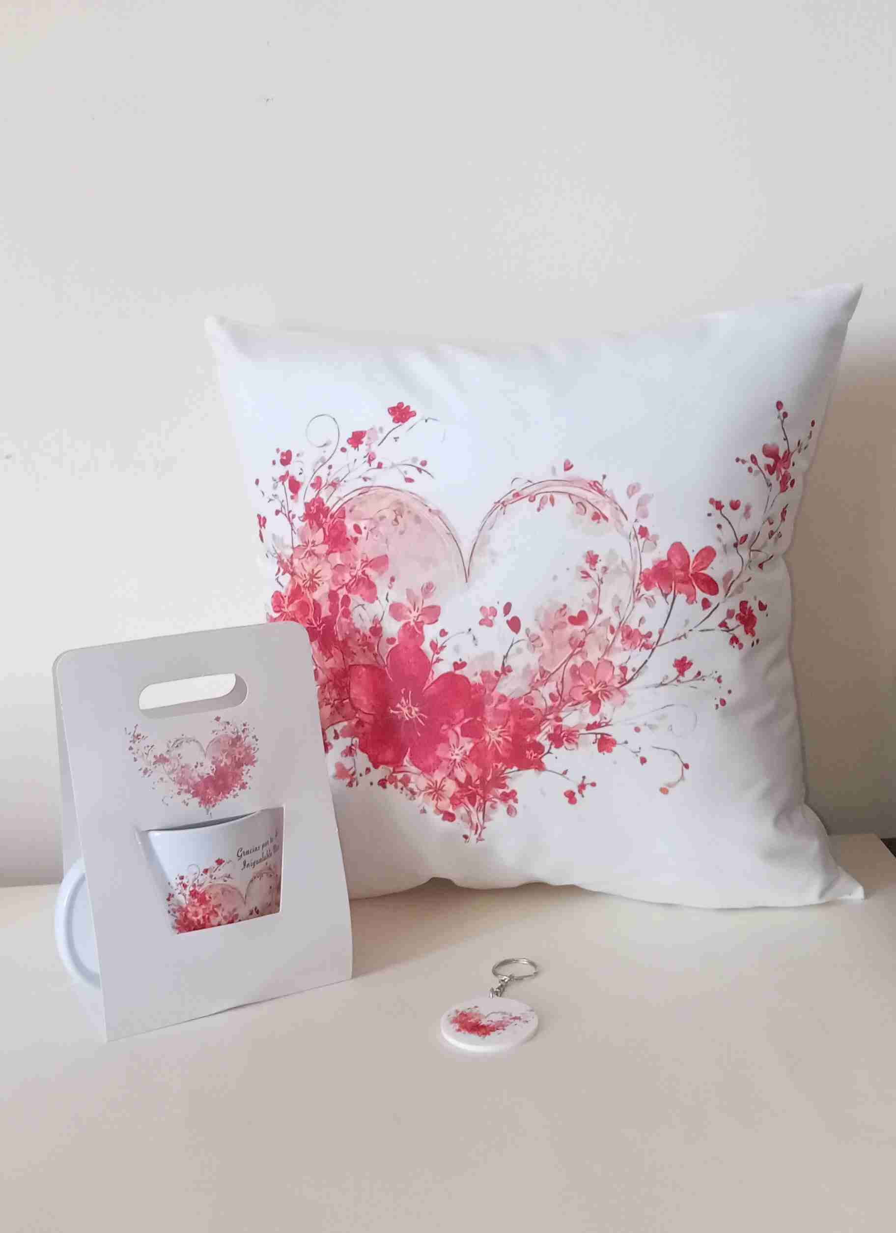 Set cojín / taza floral/llavero. - miniatura 2