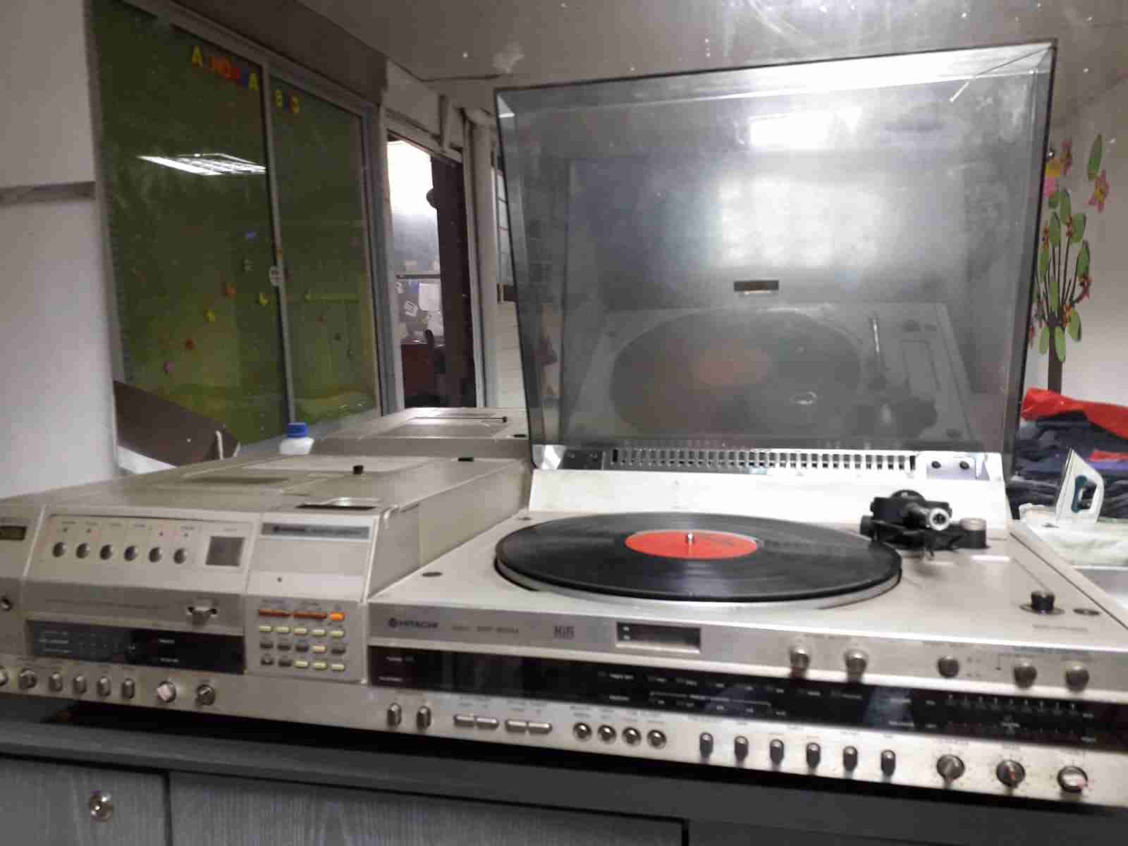 Equipo de audio Hitachi vintage - miniatura 2