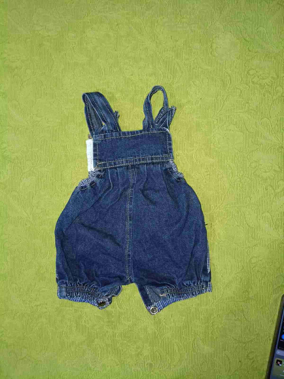 Overol de mezclilla para bebé - miniatura 2