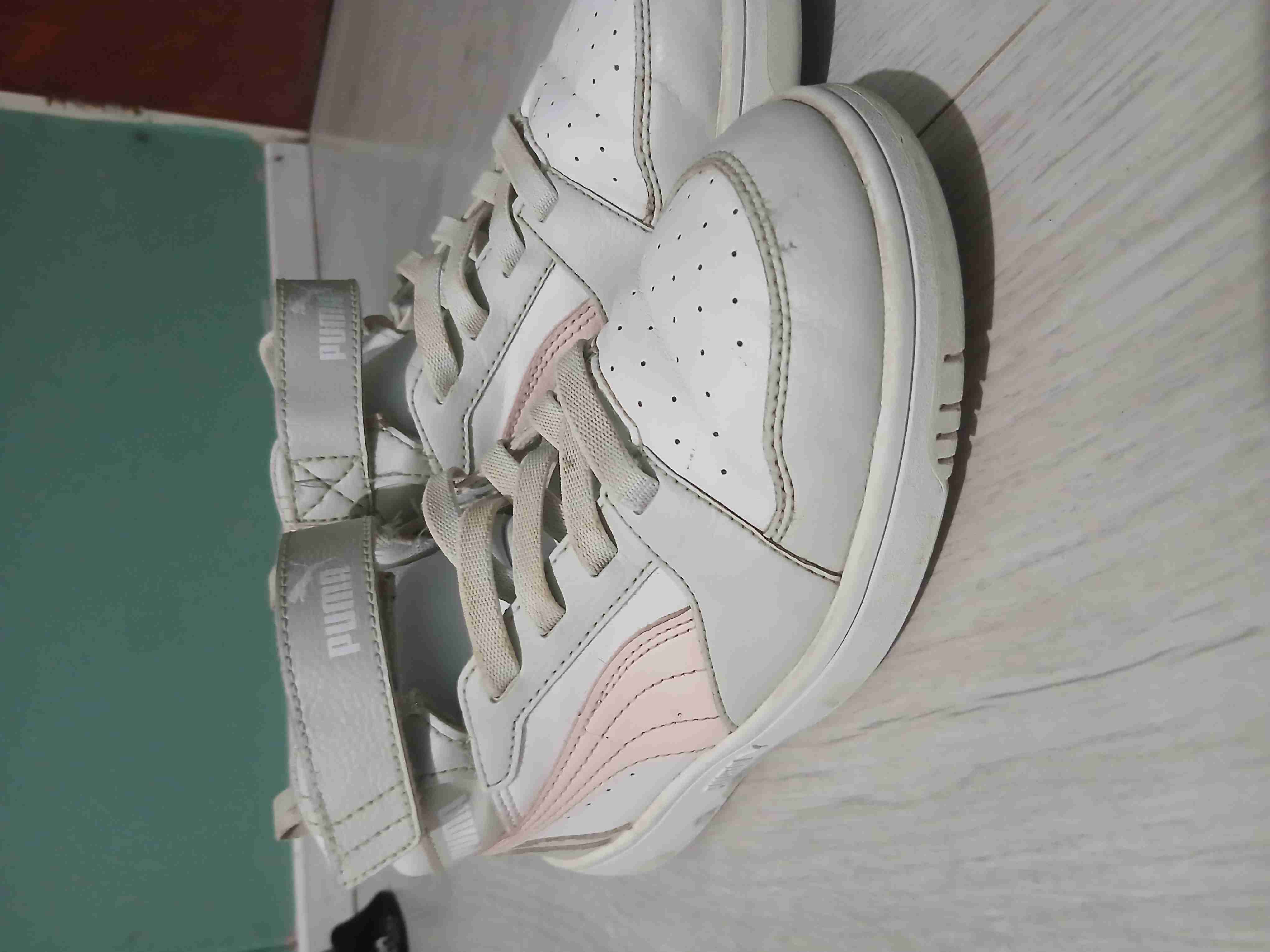 Zapatillas blancas y rosas Puma talla 35 - miniatura 1