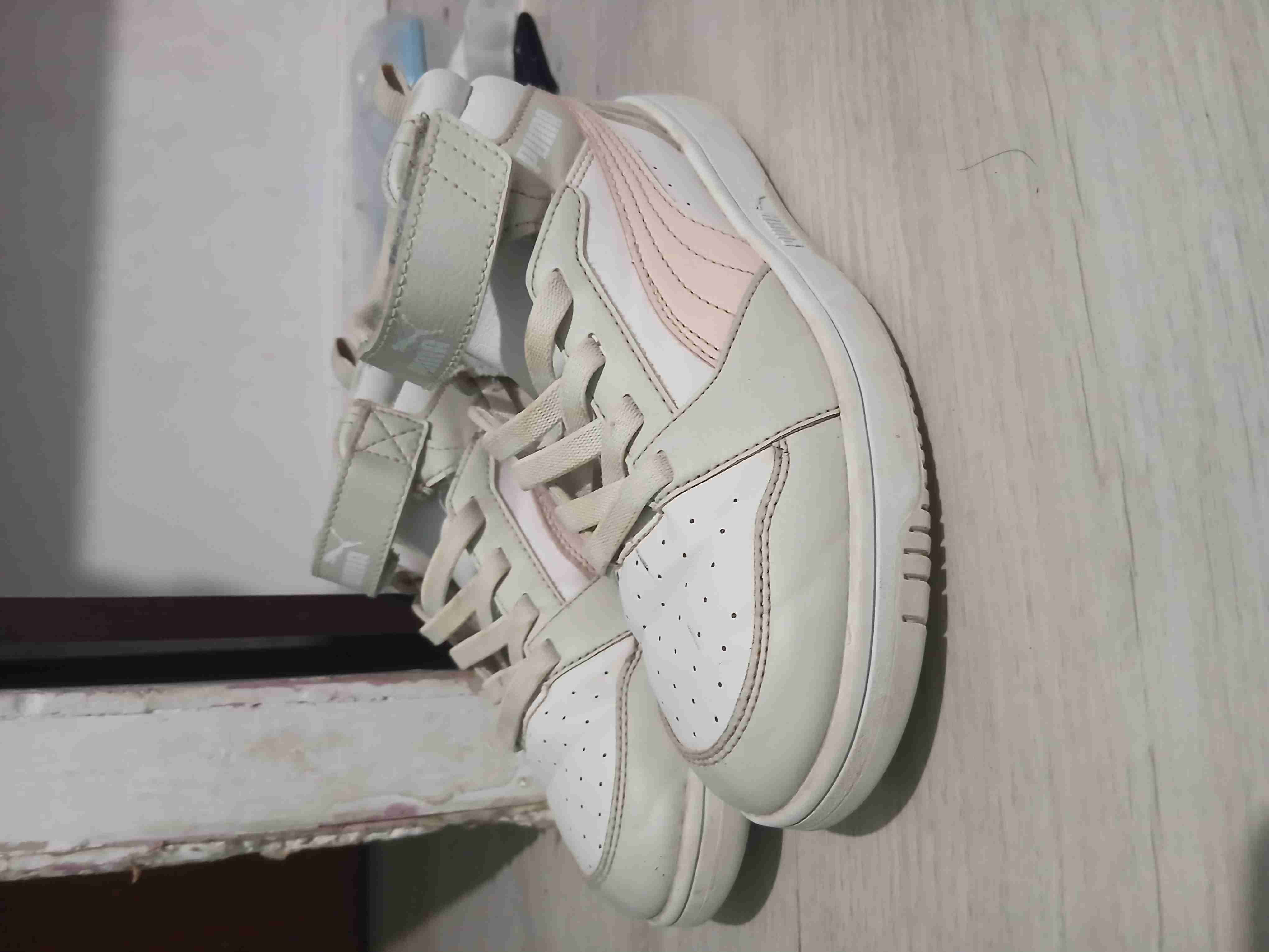 Zapatillas blancas y rosas Puma talla 35 - miniatura 3