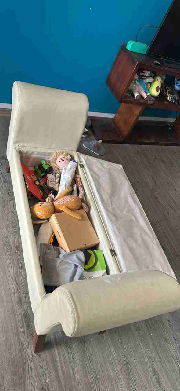 Sillón beige en buen estado - miniatura 6