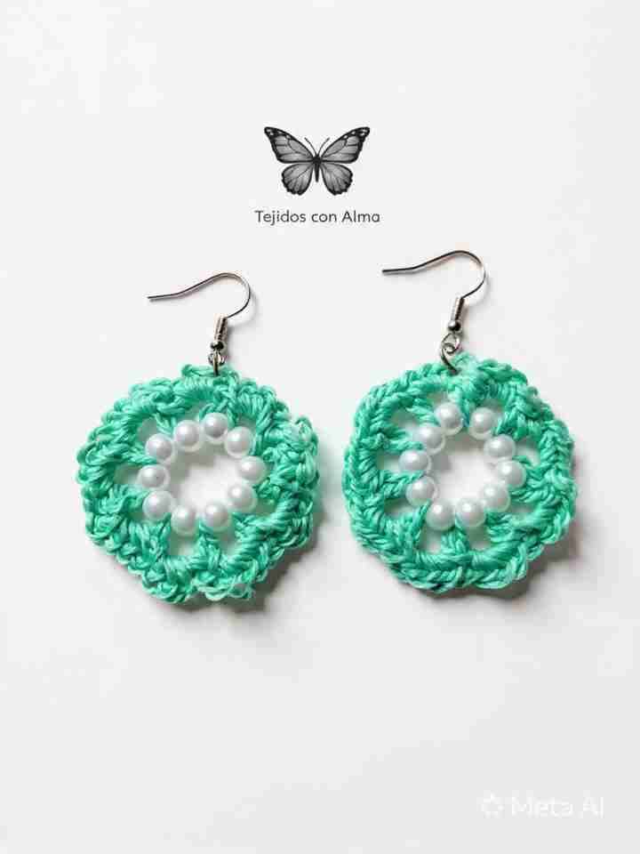 Aros tejidos con perlas verdes - miniatura 1