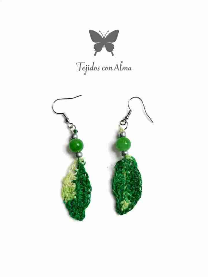 Aros tejidos con perlas verdes - miniatura 6