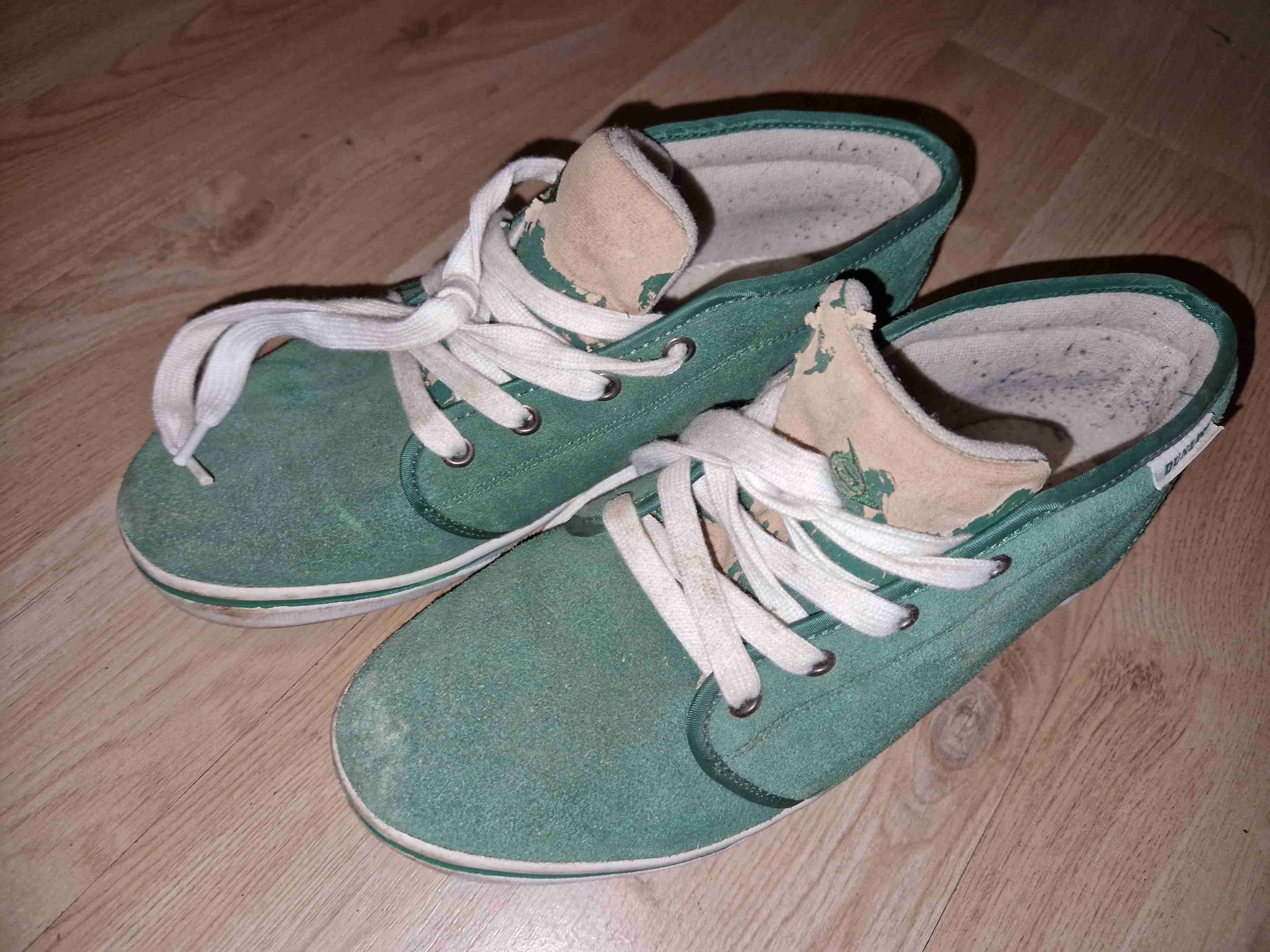 Zapatillas verdes con cordones - miniatura 1