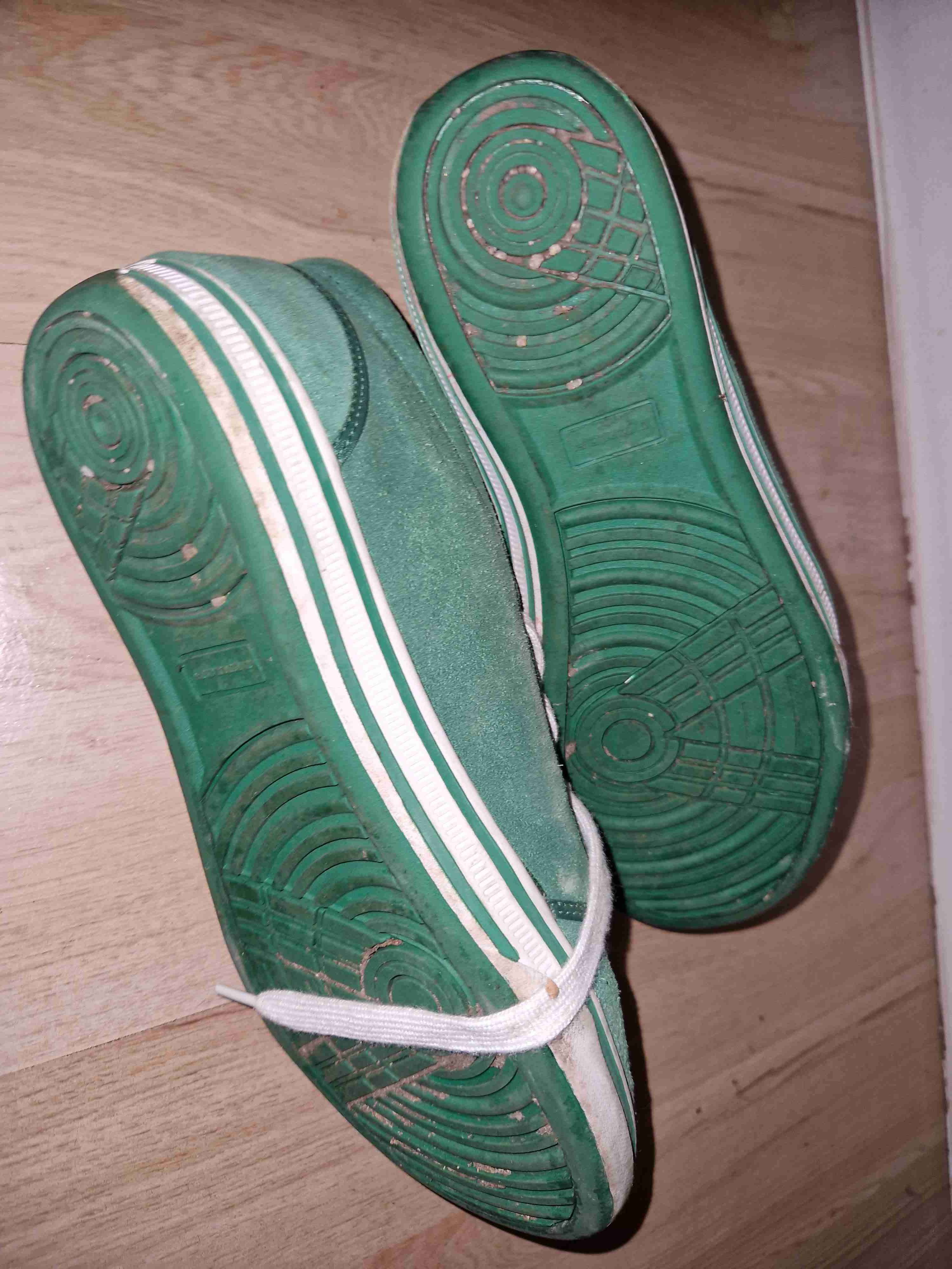 Zapatillas verdes con cordones - miniatura 3