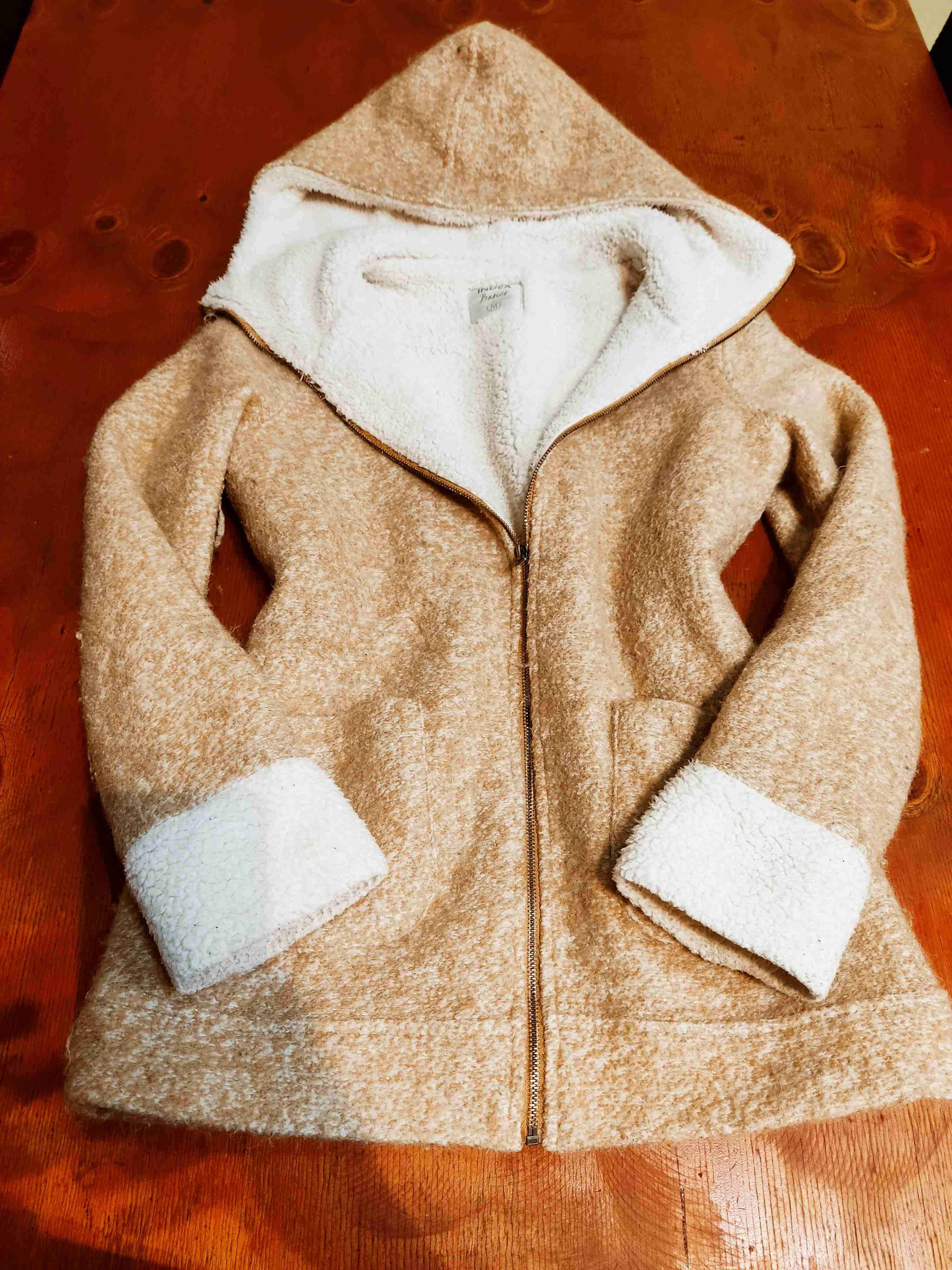 Chaqueta gruesa beige