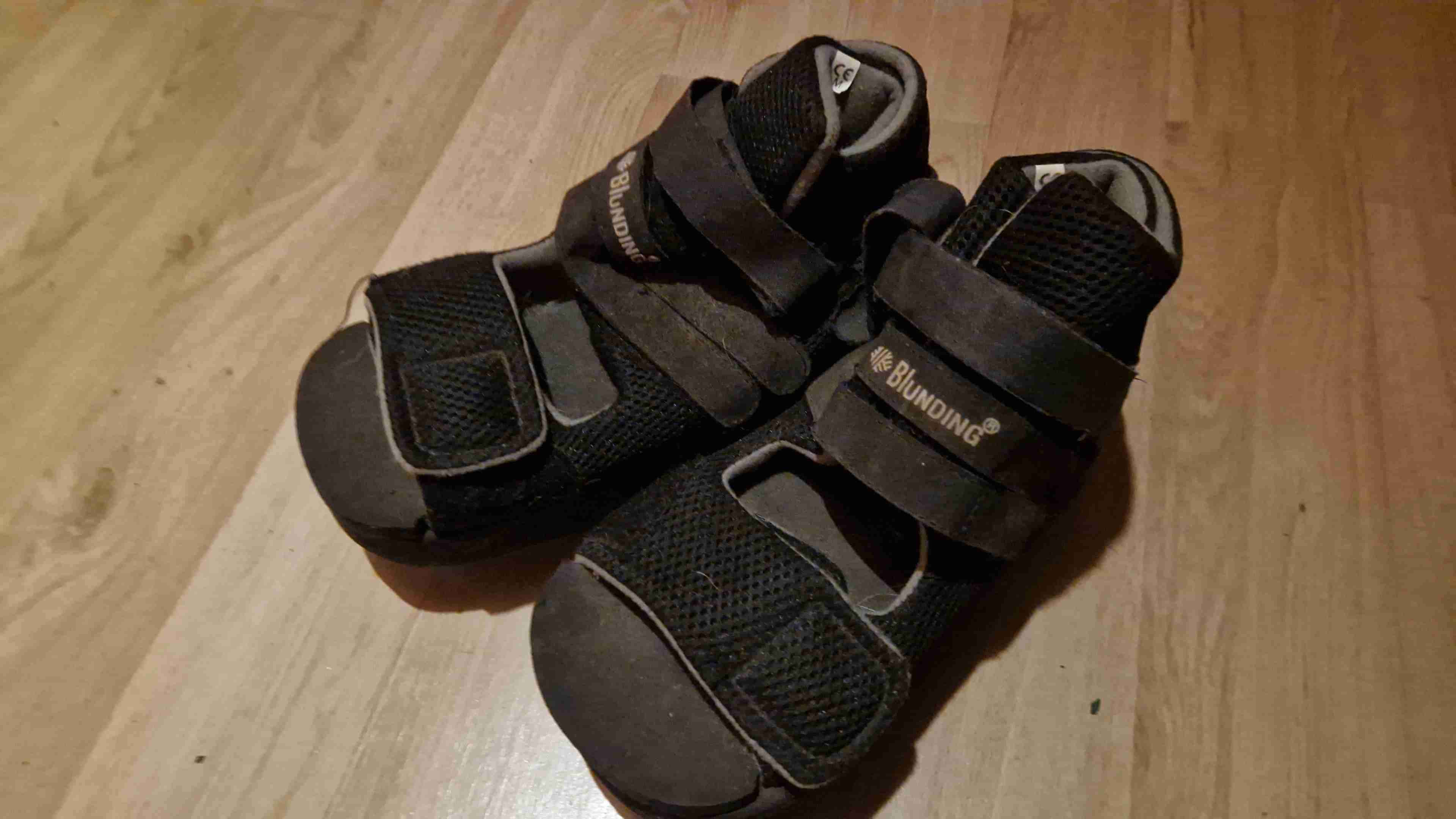 Zapatos ortopédicos Blunding oscuros