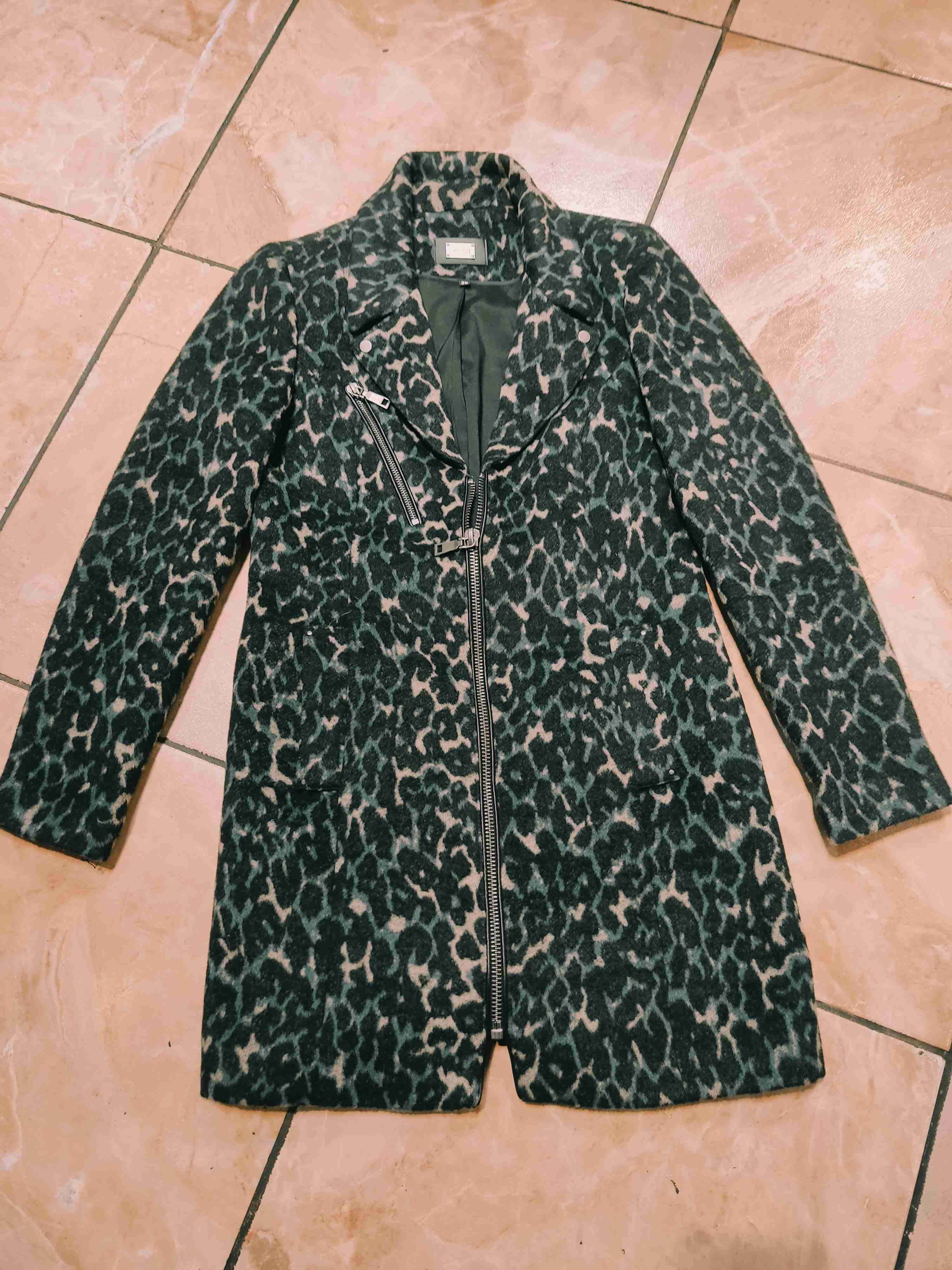 Abrigo estampado animal print