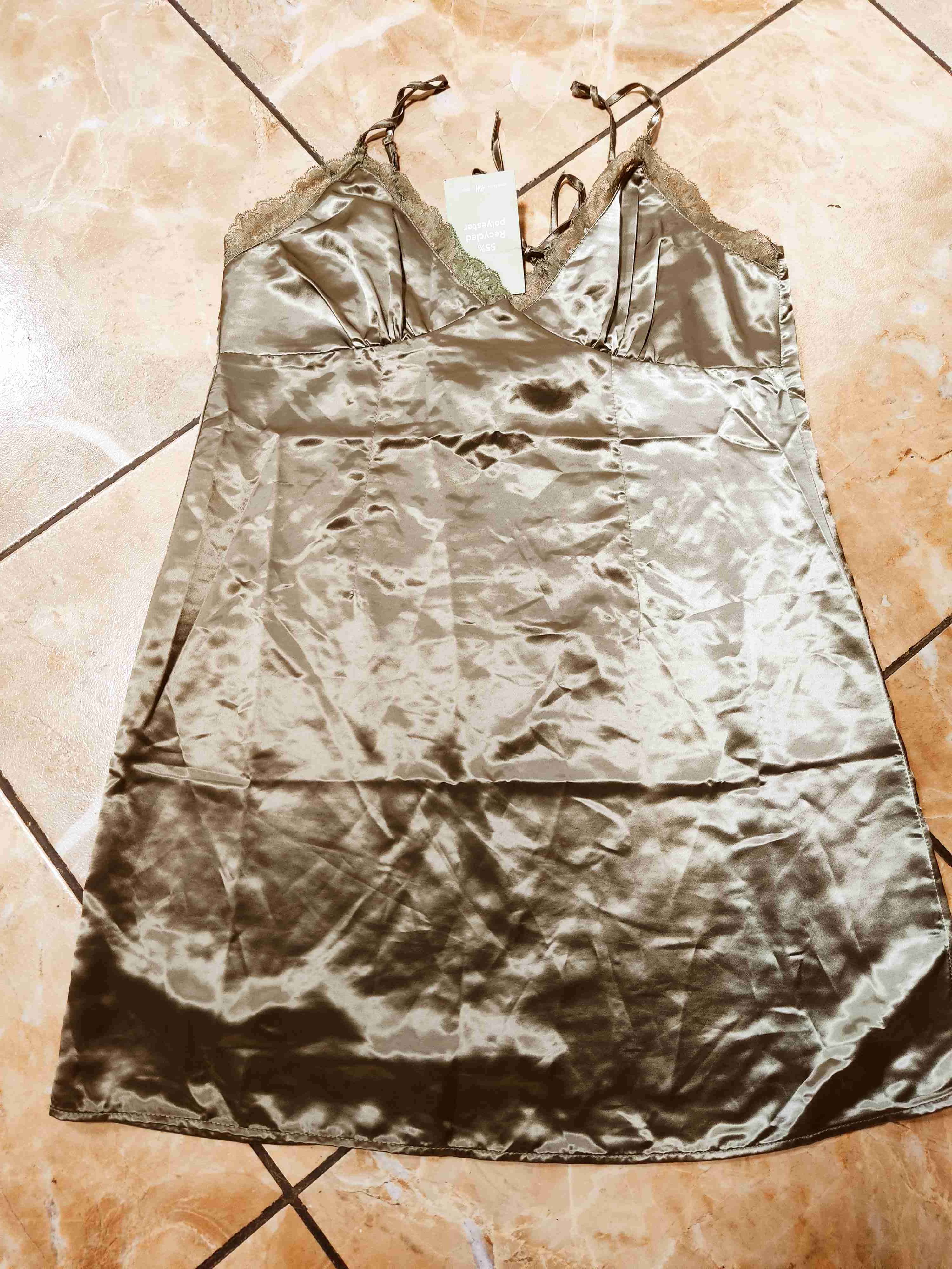 Vestdio satinado Verde