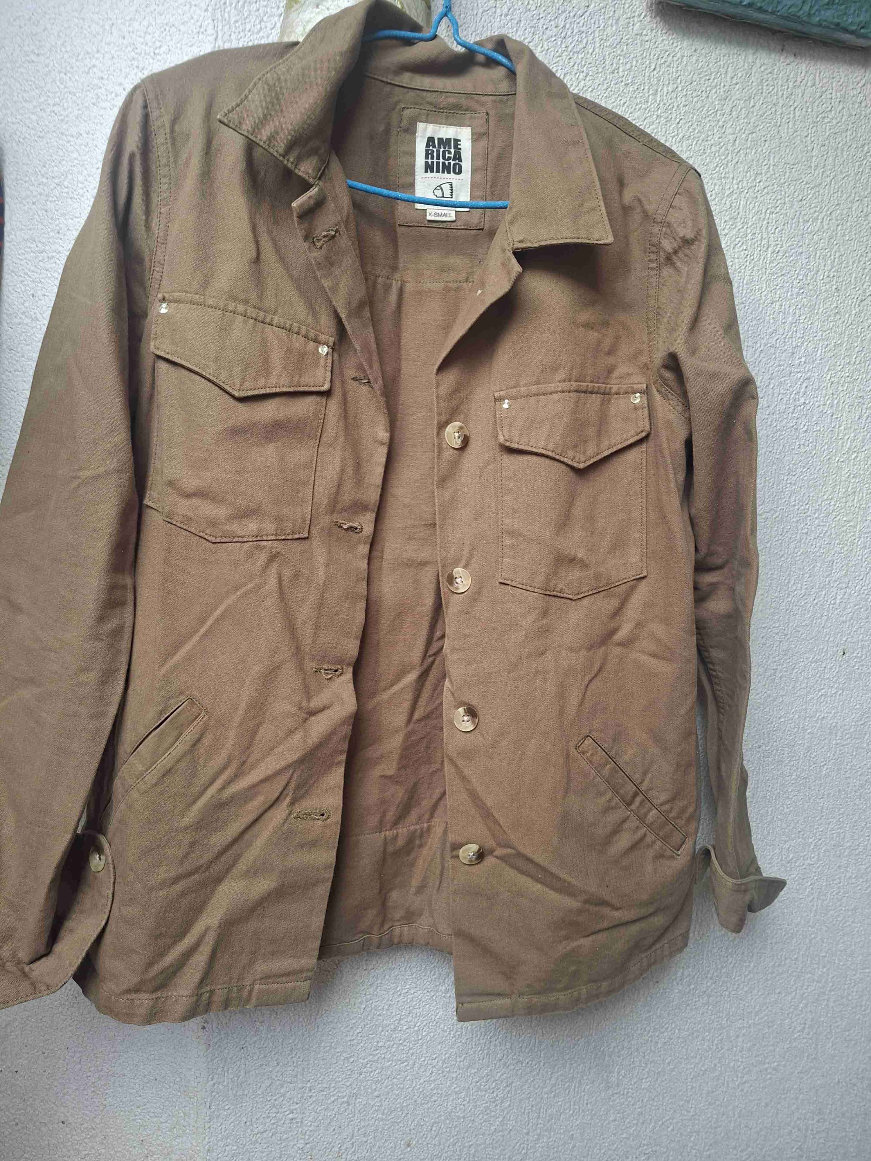 Chaqueta marrón estilo casual - miniatura 1