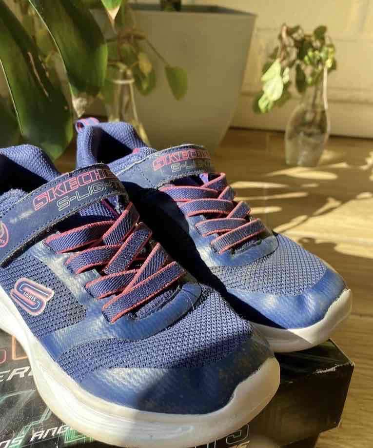 Zapatillas Skechers con luces - miniatura 2