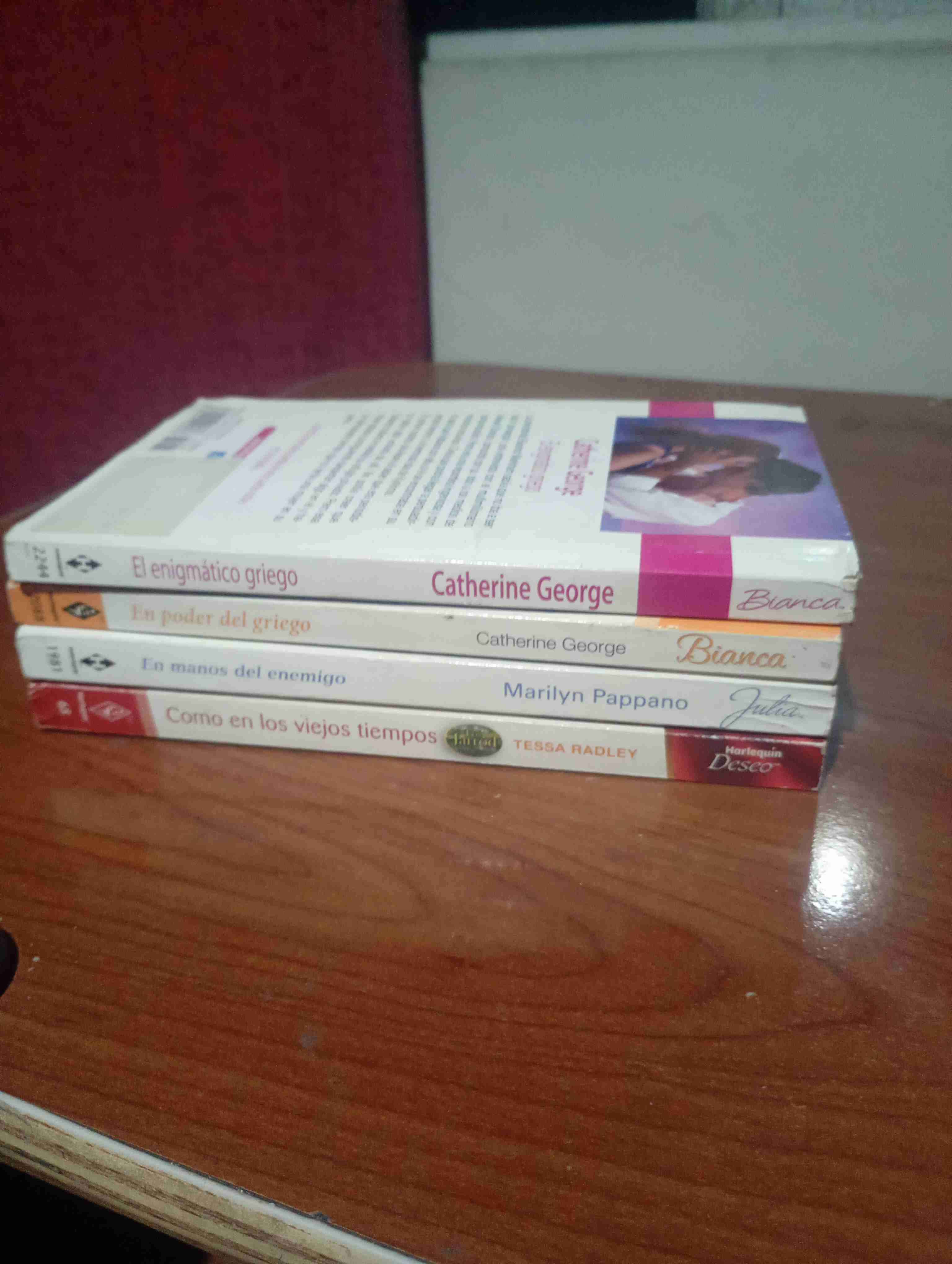 Lote de libros románticos - miniatura 1