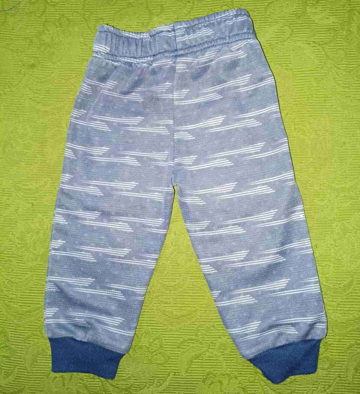 Buso deportivo under armour - miniatura 2